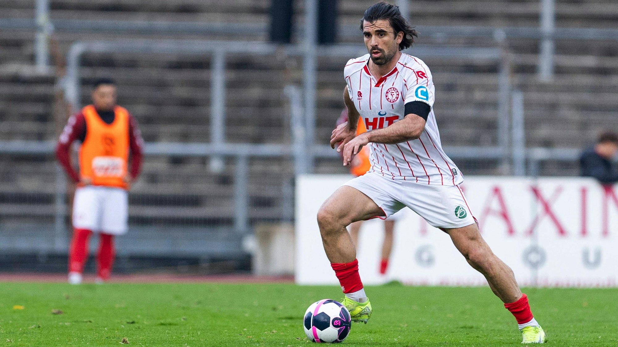 Regionalliga West: Fortuna Köln - SC Paderborn U21, U 21 09.11.2025 David Haider Al-Azzawe Fortuna Köln, 15. Regionalliga West, Fortuna Köln - SC Paderborn U21, 15. Spieltag, am 09.11.2025, Südstadion, Köln *** Regionalliga West Fortuna Köln SC Paderborn U21, 09 11 2025 David Haider Al Azzawe Fortuna Köln, 15 Regionalliga West, Fortuna Köln SC Paderborn U21, 15 Matchday, on 09 11 2025, Südstadion, Cologne Copyright: xBEAUTIFULxSPORTS/Meuselx