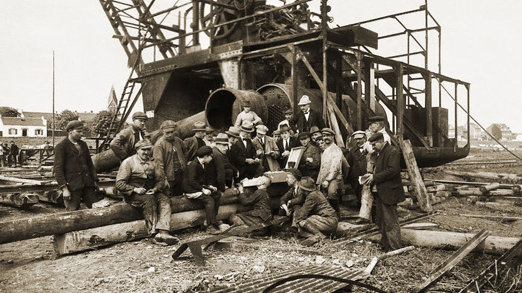 Bauarbeiter auf der Baustelle des Niehler Hafens, vermutlich im Jahr 1922