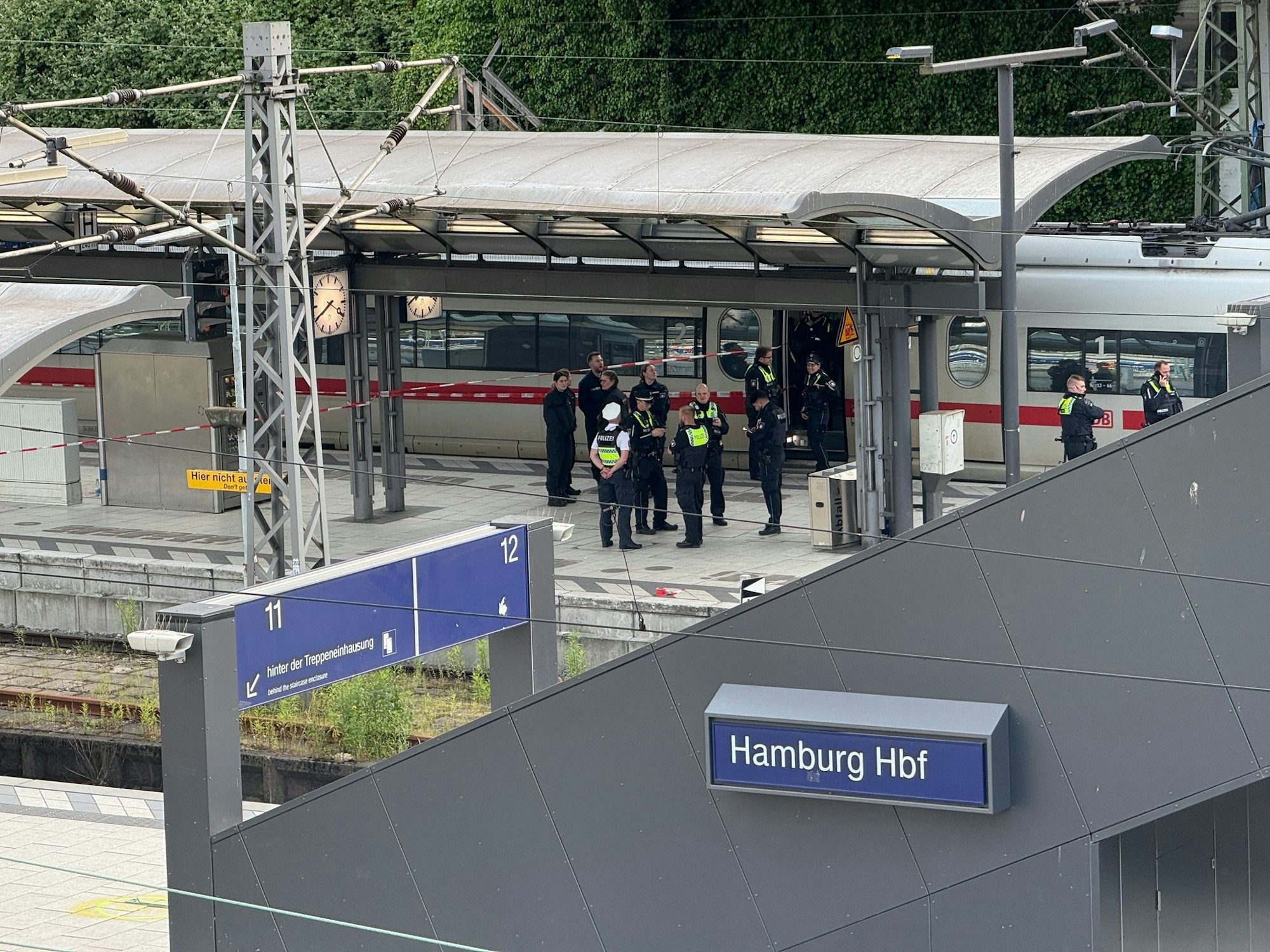 Fast sechs Monate nach der Tat beginnt am Landgericht Hamburg ein Prozess gegen die mutmaßliche Messerstecherin. (Archivbild)
