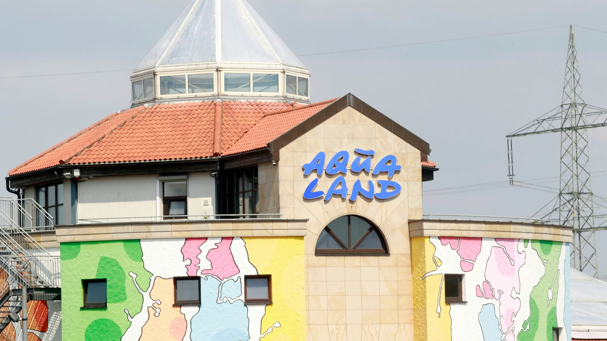 Außenansicht des Spaßbades Aqualand. (Archivbild)