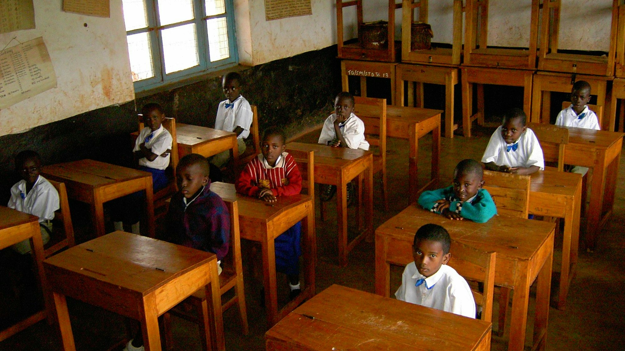 Eine Schulklasse der Tegemeo-Schule in Lukajange / Tansania.