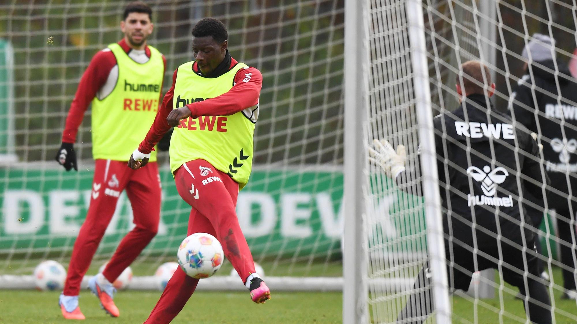 18.11.2025, xophax, Fussball 1.Bundesliga Saison 2025 / 2026 1.FC Köln Training nach der Länderspielpause. Ragnar Ache 1.FC Köln Köln *** 18 11 2025, xophax, Football 1 Bundesliga Season 2025 2026 1 FC Köln Training after the international break Ragnar Ache 1 FC Köln Köln