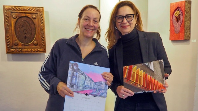 Renate Geiter und Angela Graumann haben gemeinsam den Zollstock-Kalender 2026 gestaltet.