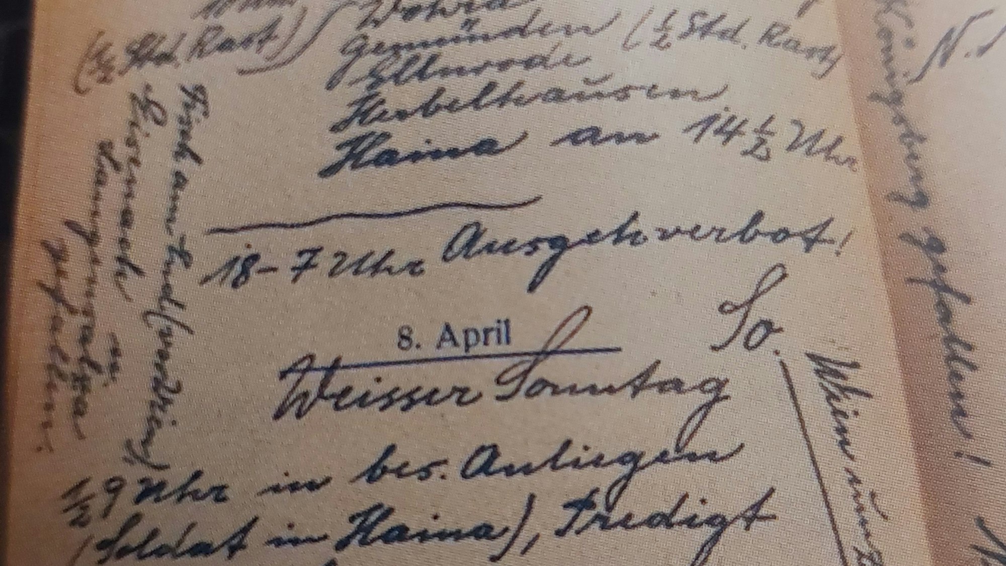 Heimat- und Geschichtsverein Troisdorf, Jahreshefte, HGT,
Eng beschrieben sind die Seiten in dem Notizbuch, das Ludwig Péruche führte und das seine Nichte vorstellt.