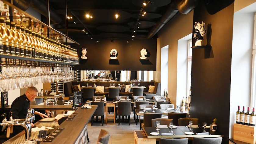 20.11.2025 Köln. Gastrokritik von Carsten Henn („Henns Geschmackssache“) über das „Fioretto Weinbar und Ristorante“. Foto: Alexander Schwaiger