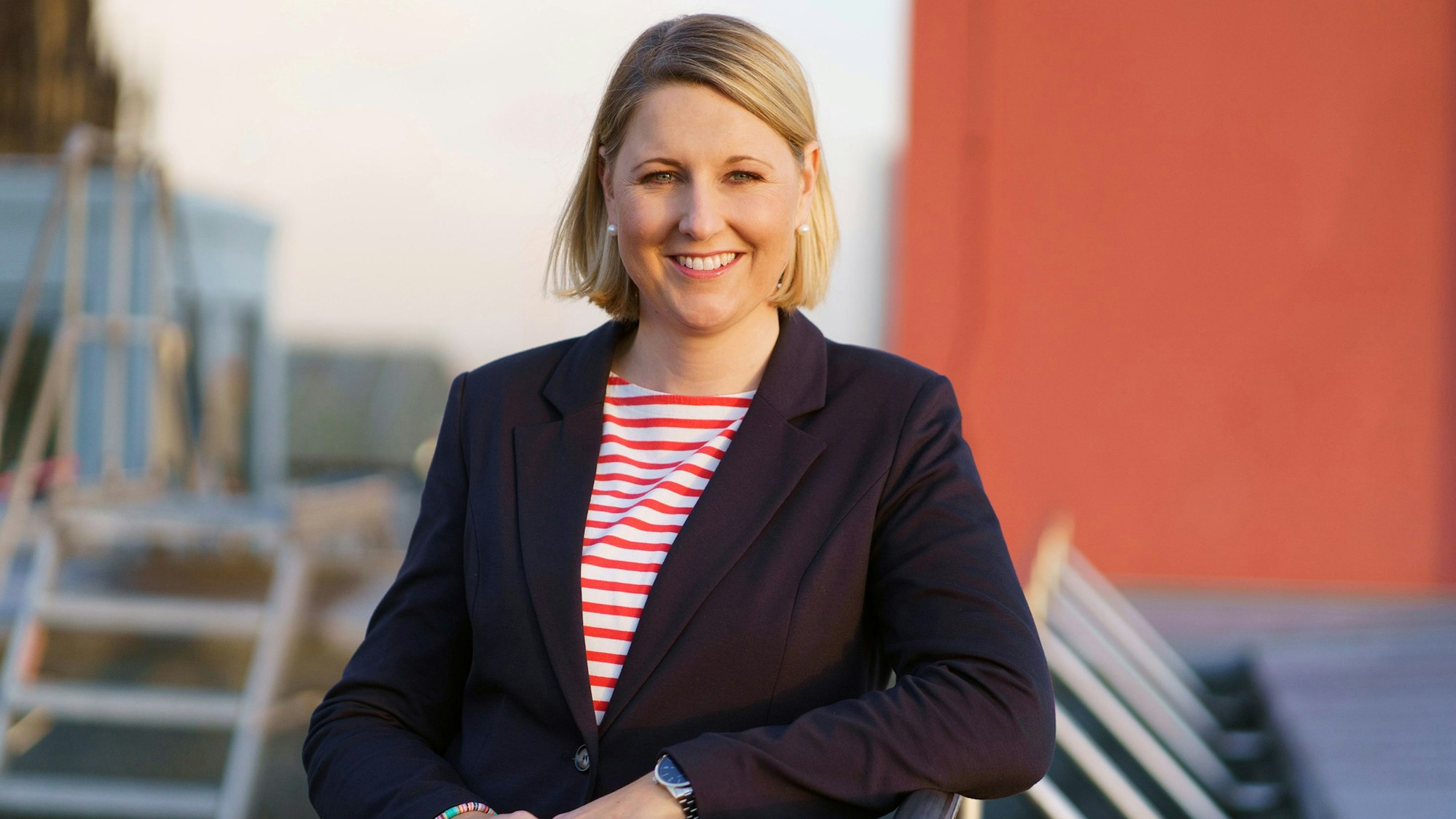 WESTDEUTSCHER RUNDFUNK KÖLN
Gudrun Engel - Studioleiterin Washington