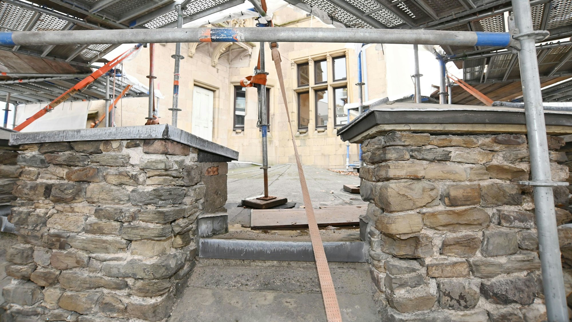 Jeder Stein braucht eine besondere Behandlung.