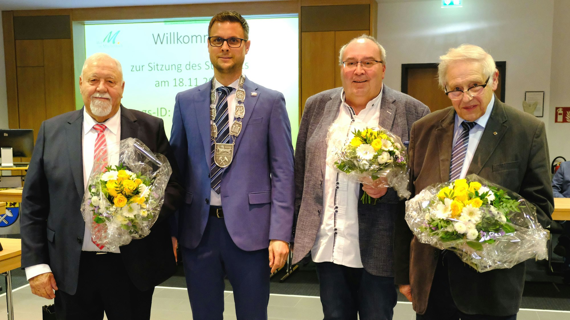 Bürgermeister Michael Fingel mit seinen Stellvertretern: Peter Kronenberg (v.l.), Egbert Kramp und Heinz Schmitz.