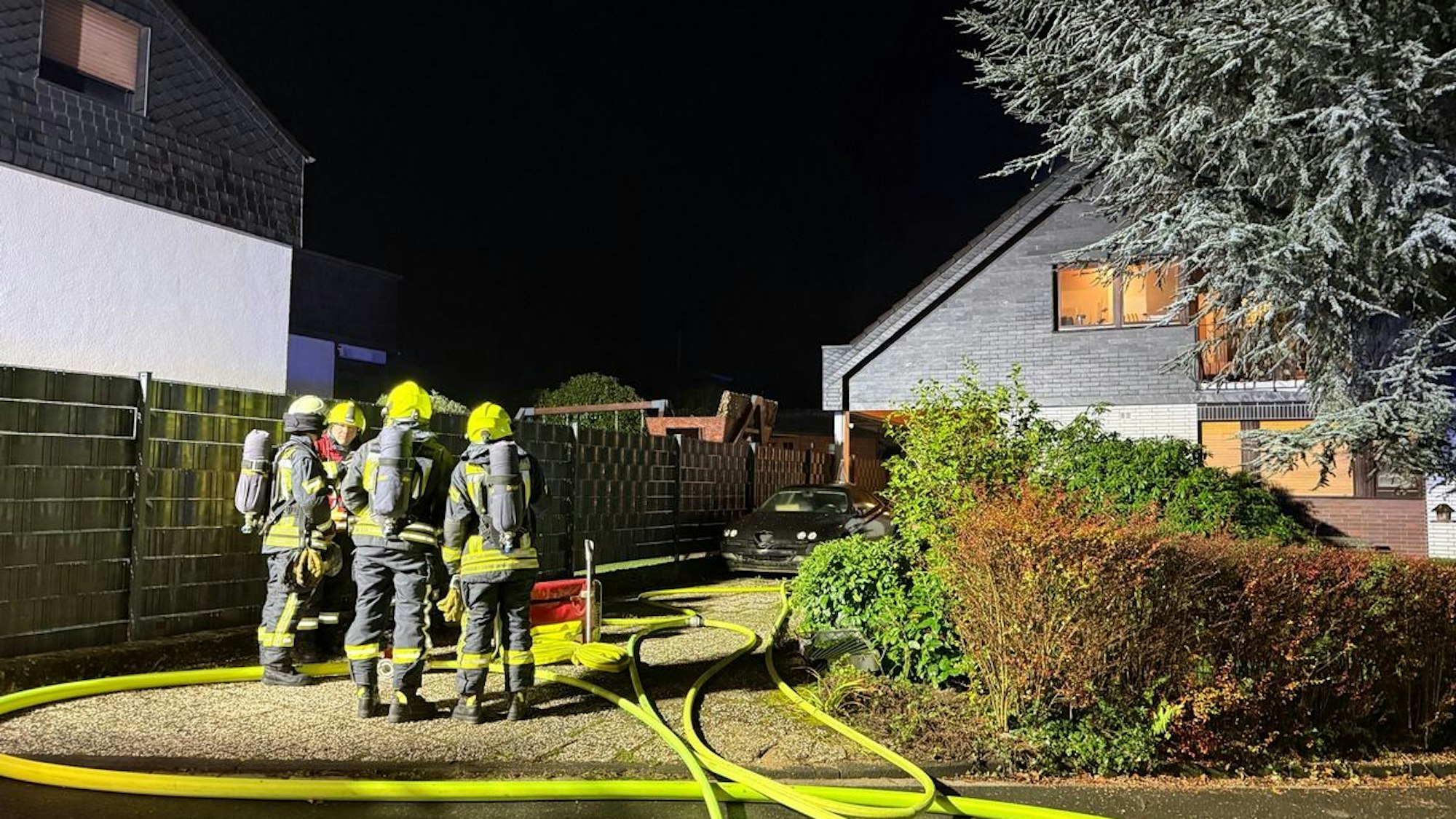 Zimmerbrand in einem Zweifamilienhaus in Leichlingen.