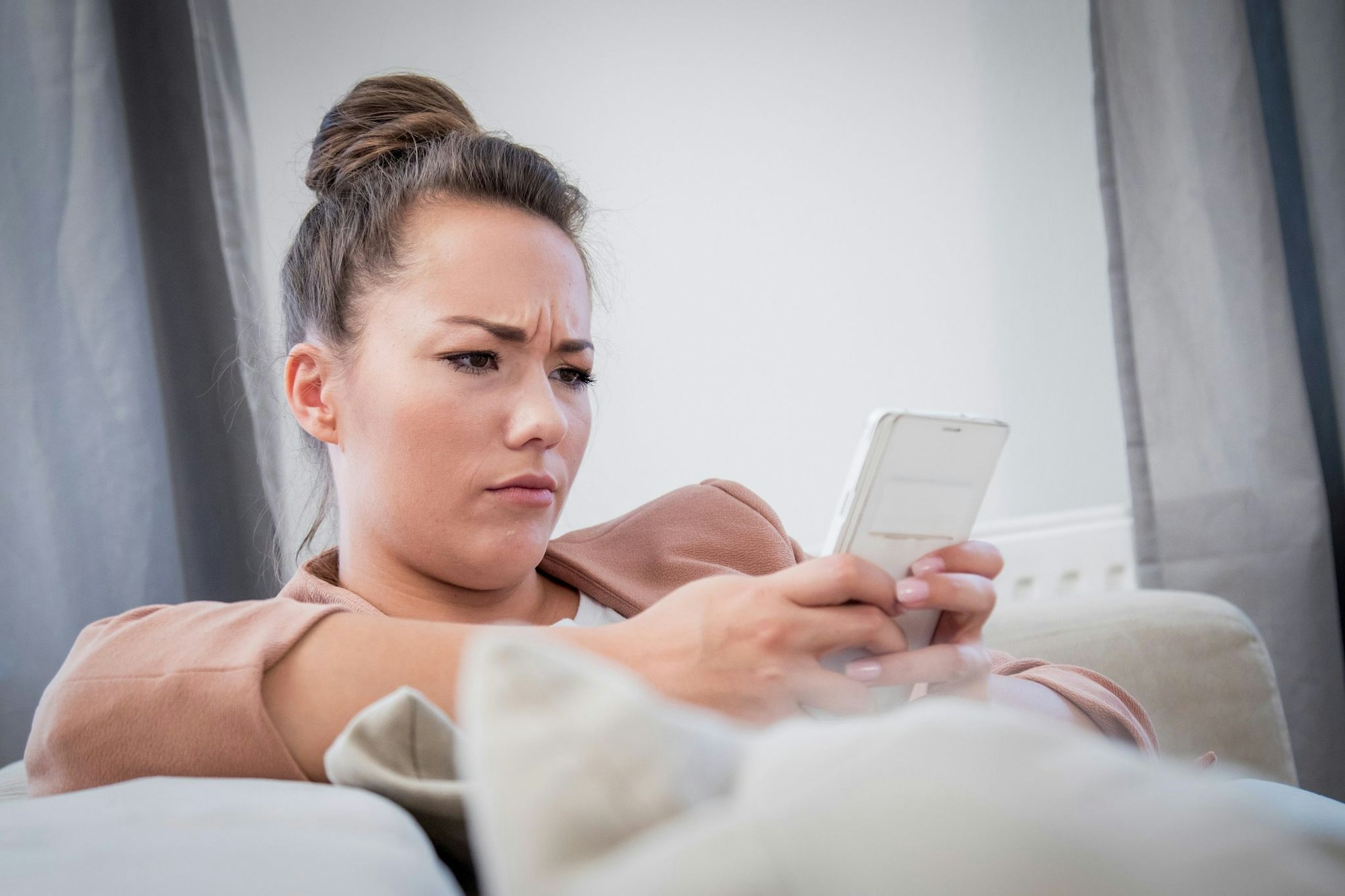 Top-Bezahlung zu tollen Konditionen? Kriminelle nutzen Karriereportale und Messenger, um an persönliche Daten zu gelangen.