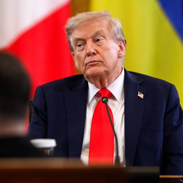 US-Präsident Donald Trump beim letzten Besuch von Wolodymyr Selenskyj in Washington Mitte August. Die USA erhöhen den Druck auf die Ukraine nun massiv. (Archivbild)