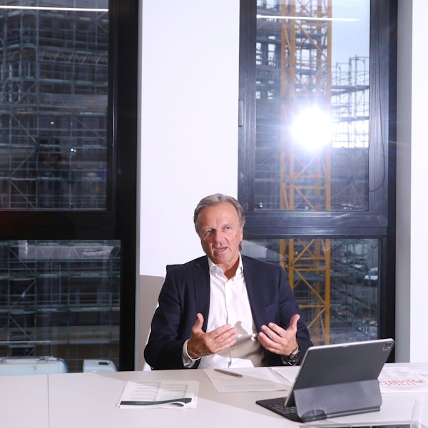 Strabag-Vorstand Thomas Nyhsen in der Kölner Unternehmenszentrale.