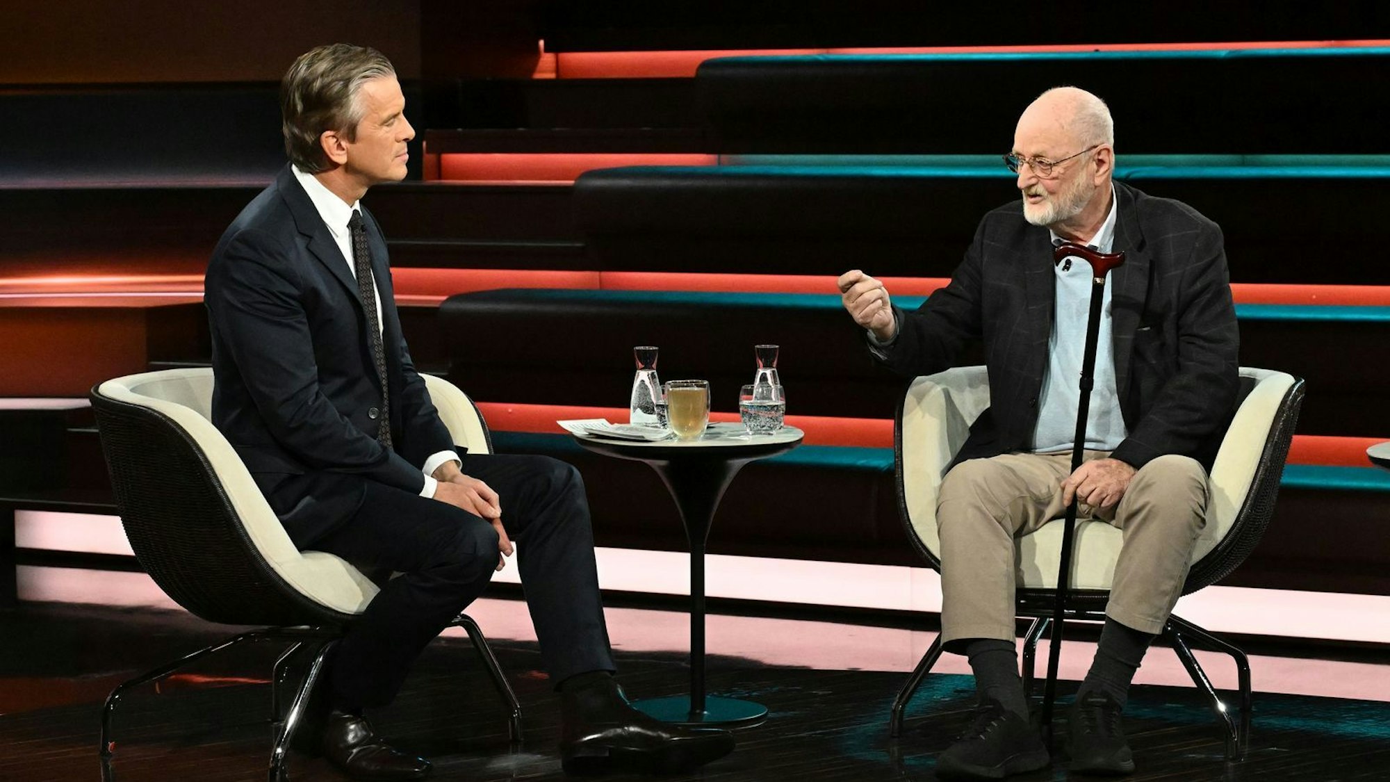 Autor Niklas Frank gab im Gespräch mit Lanz zu, dass er keinerlei Mitgefühl für seinen zum Tode verurteilten Vater empfinde. (Bild: ZDF / Cornelia Lehmann)