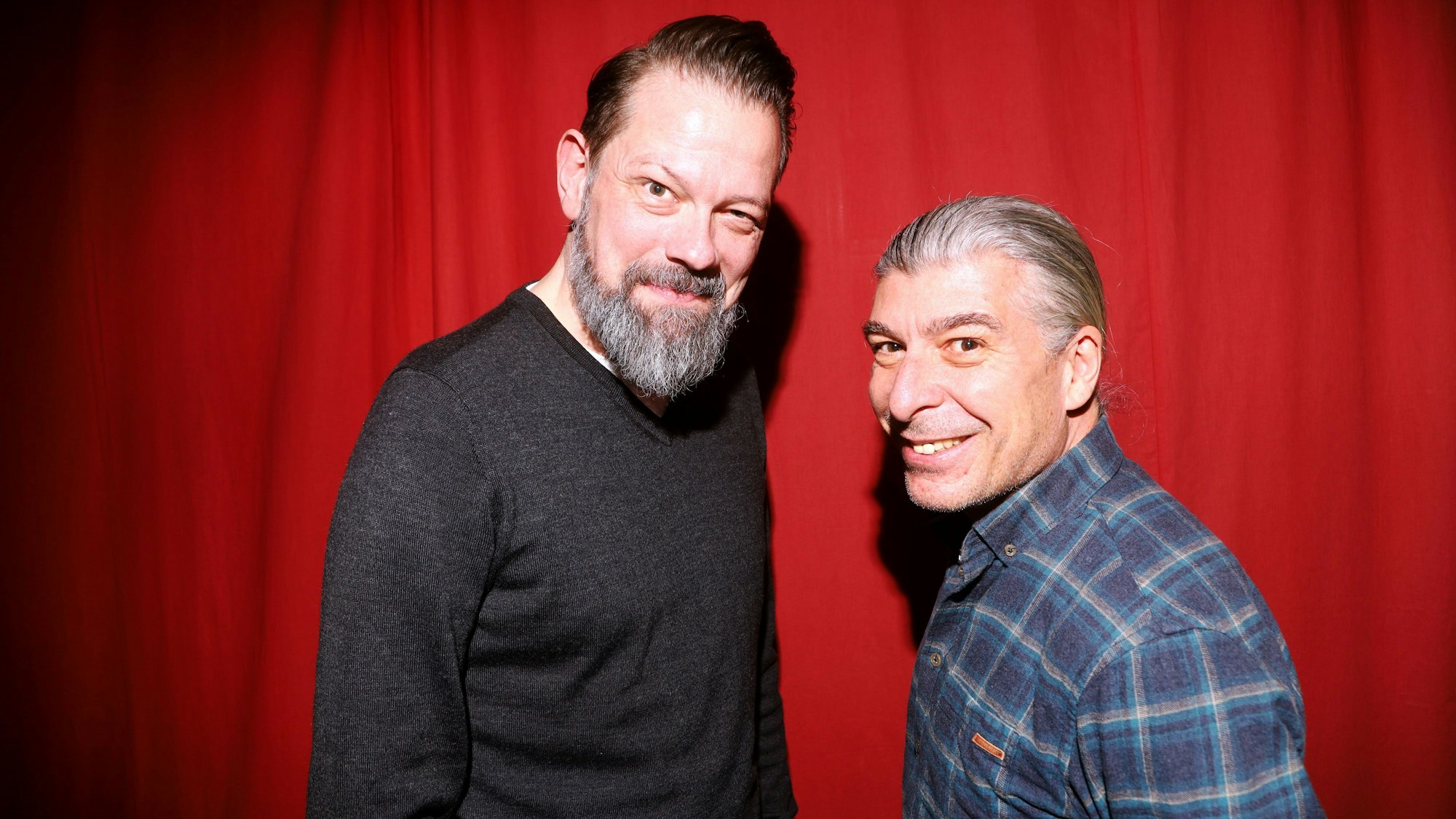 10.11.2025, Köln: Das Kabaretto-Duo Onkel Adrian Engels und Markus Riedinger (v. l.). Foto: Arton Krasniqi