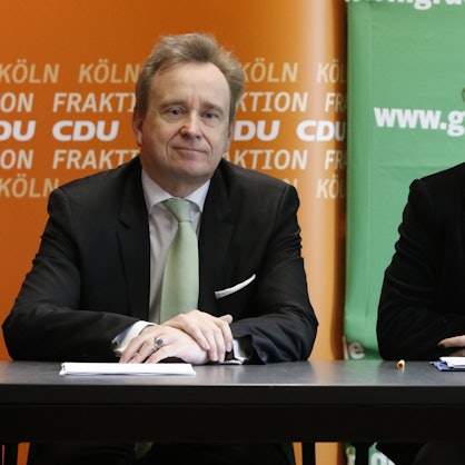 Das Bild zeigt den damaligen CDU-Fraktionschef Bernd Petelkau und Grünen-Parteichefin Kirsten Jahn, die vor zehn Jahren ein gemeinsames Ratsbündnis gegründet hatten. Foto: Michael Bause