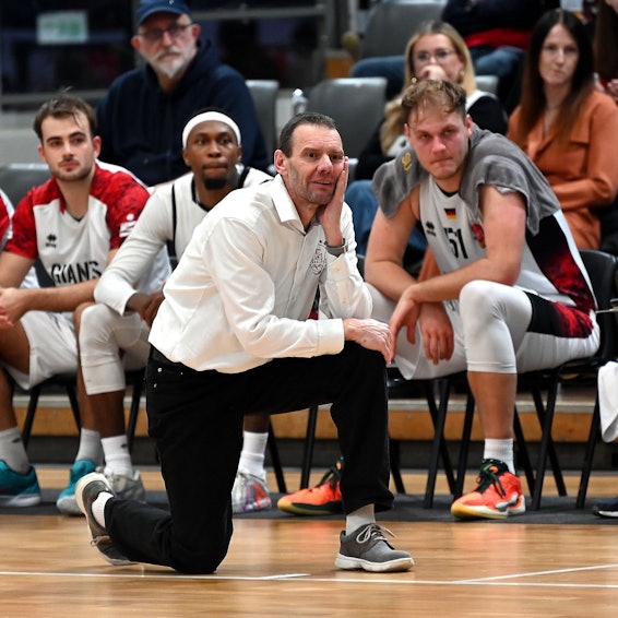 07.11.2025, Basketball-Bayer Giants-Göttingen
TR: Michael Koch (Bayer)
Foto: Uli Herhaus