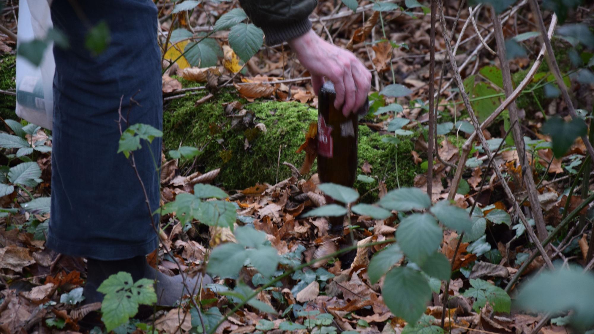 Müll im Thielenbrucher Wald.