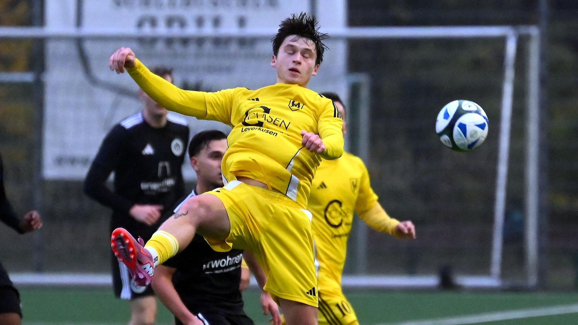 16.11.2025, Fussball S V Schlebusch-GW Brauweiler
Jakob Steinebach (Schlebusch)
Foto: Uli Herhaus