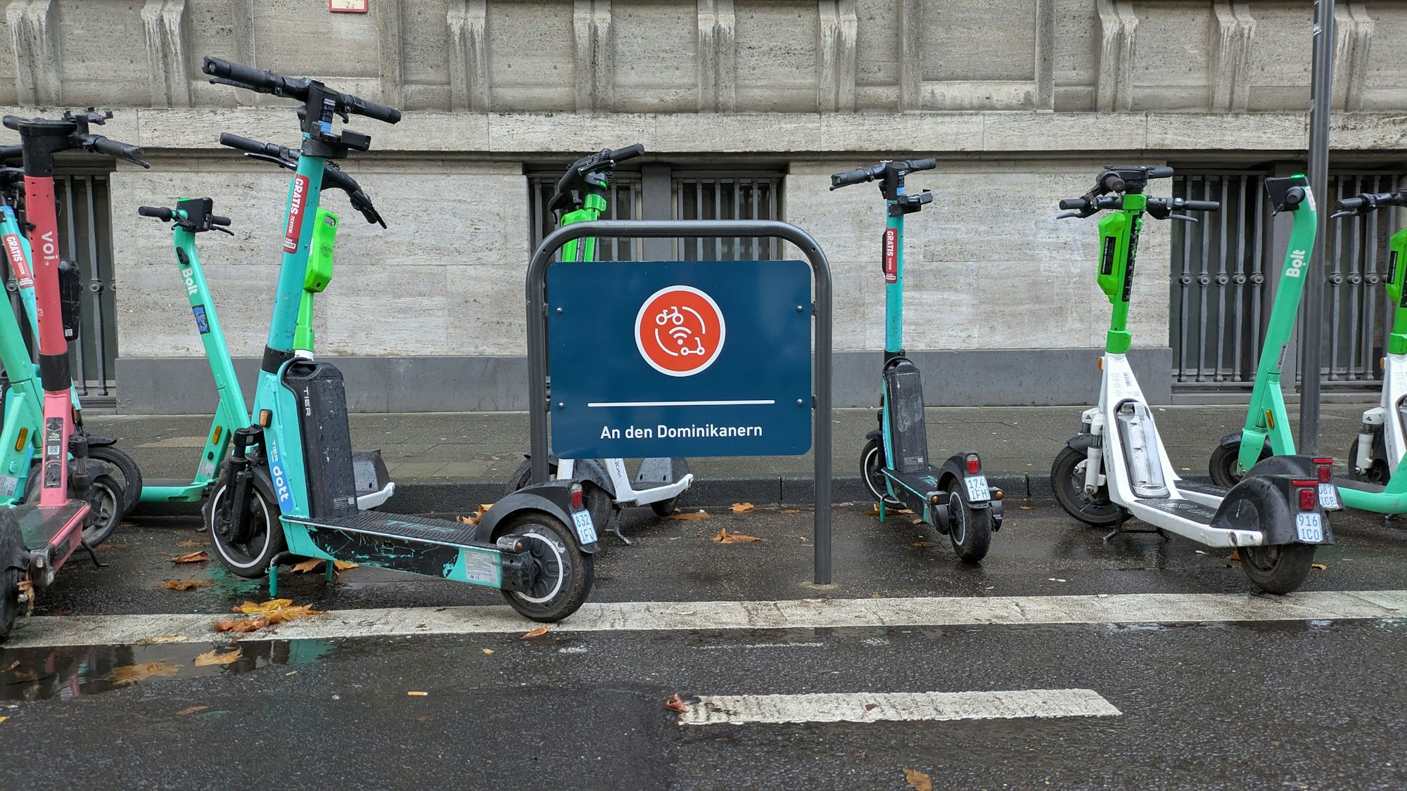 An den Mobilstationen können Bürger verschiedene Sharing-Angebote nutzen.