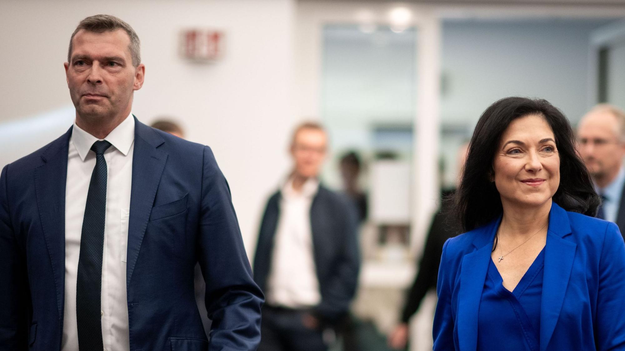 Markus Steilemann, CEO von Covestro, mit Bundeswirtschaftsministerin Katherina Reiche beim Besuch in Leverkusen am 31. Juli 2025