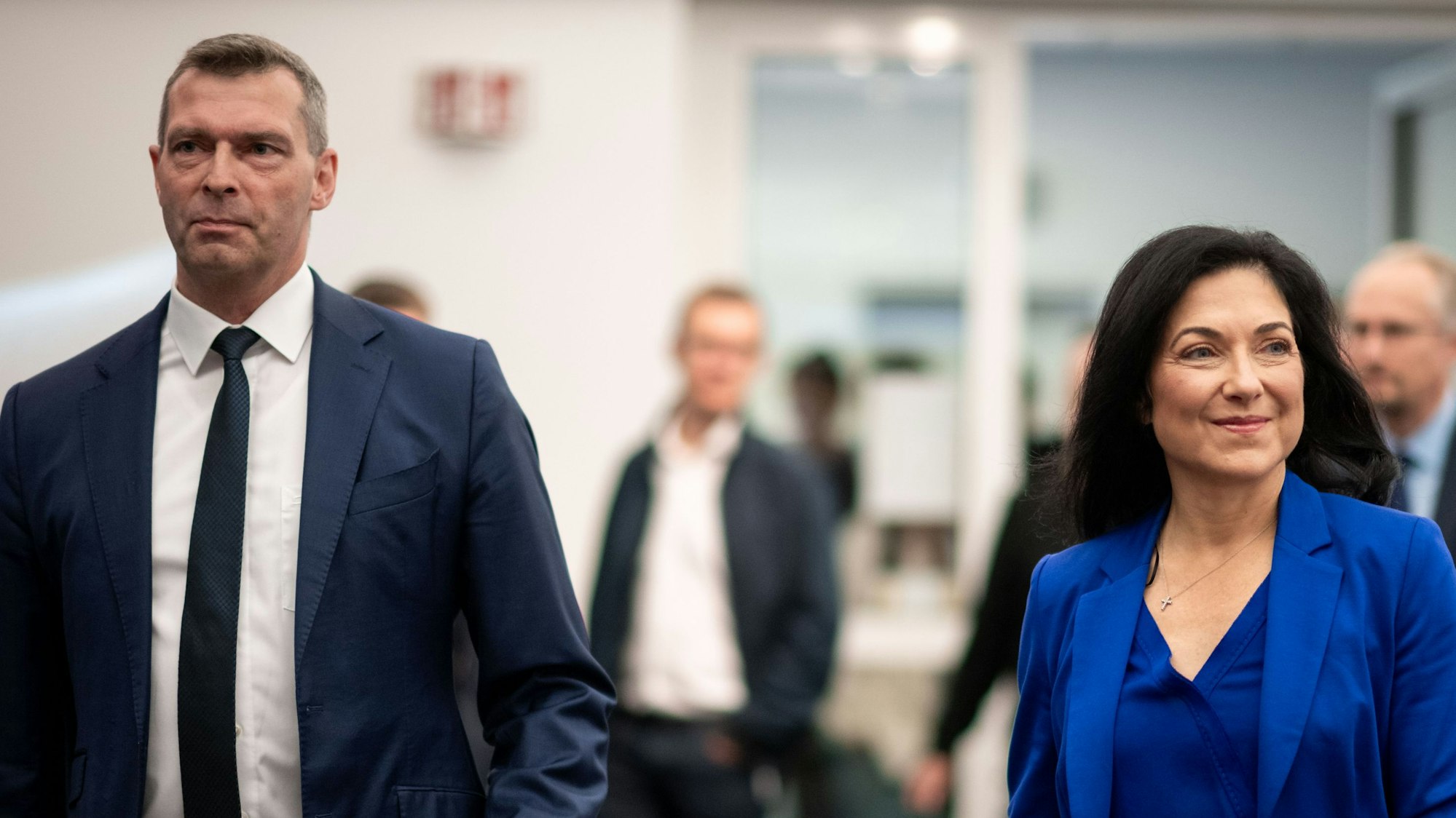 Markus Steilemann, CEO von Covestro, mit Bundeswirtschaftsministerin Katherina Reiche beim Besuch in Leverkusen am 31. Juli 2025