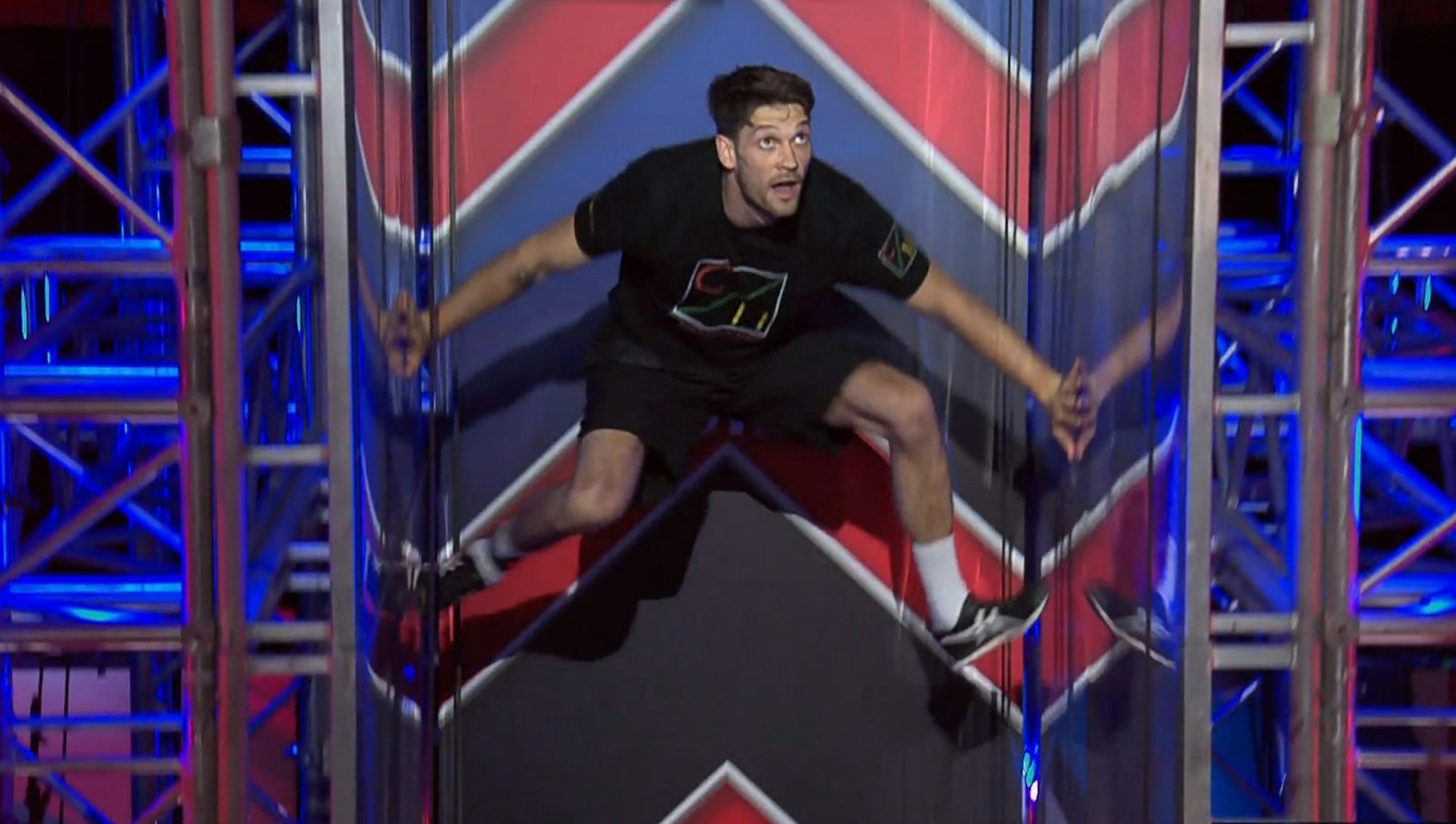 Auf und davon im wahrsten Sinne des Wortes: Chris Harmat absolvierte den Parcours in Tagesbestzeiteit und kassierte die „Speed-Prämie“ von 10.000 Euro. (Bild: RTL)