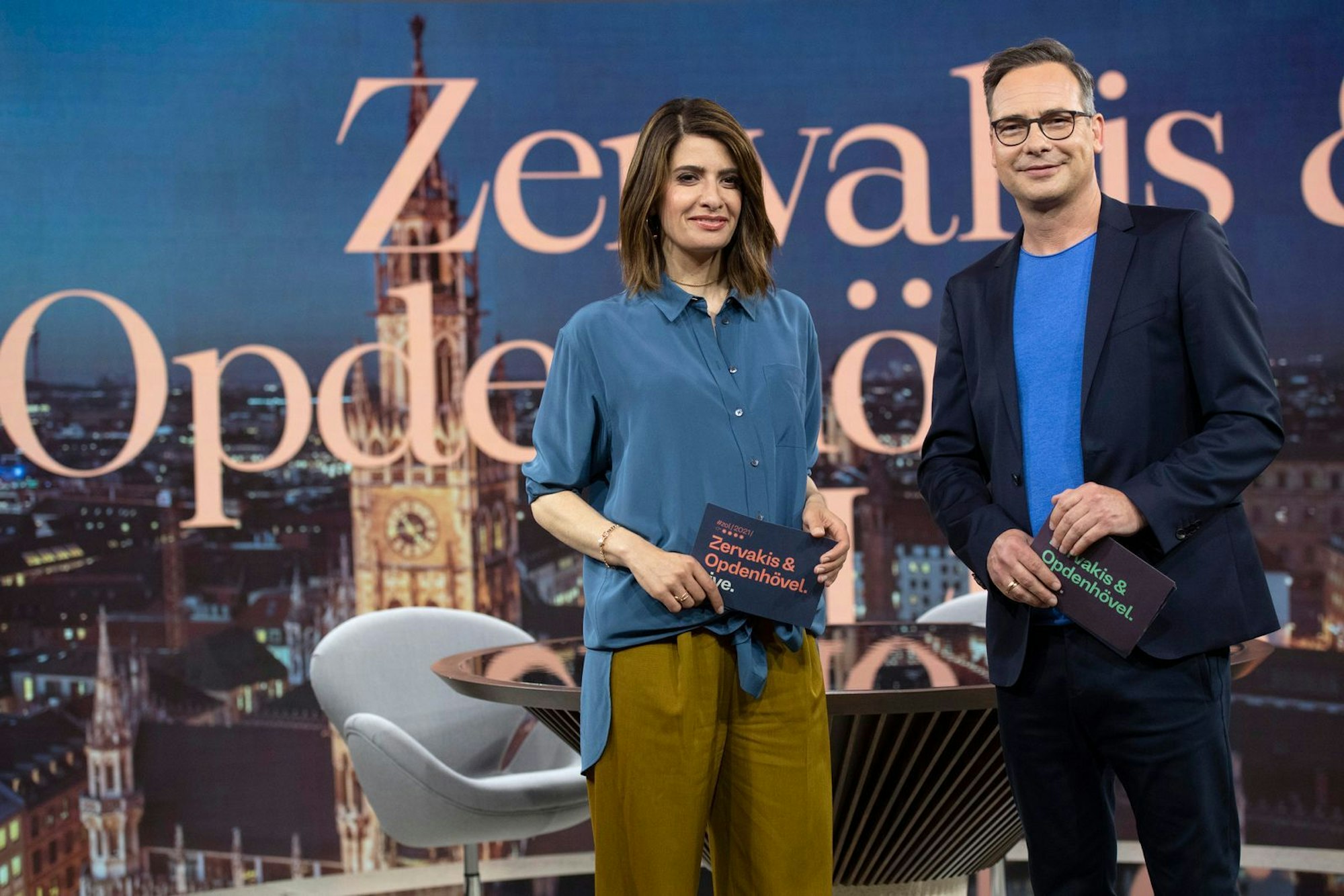Mit Matthias Opdenhövel moderierte Linda Zervakis von 2021 bis 2023 die Infotainmentsendung „Zervakis & Opdenhövel. Live.“ bei ProSieben. (Bild: 2021 Getty Images/Hannes Magerstaedt)