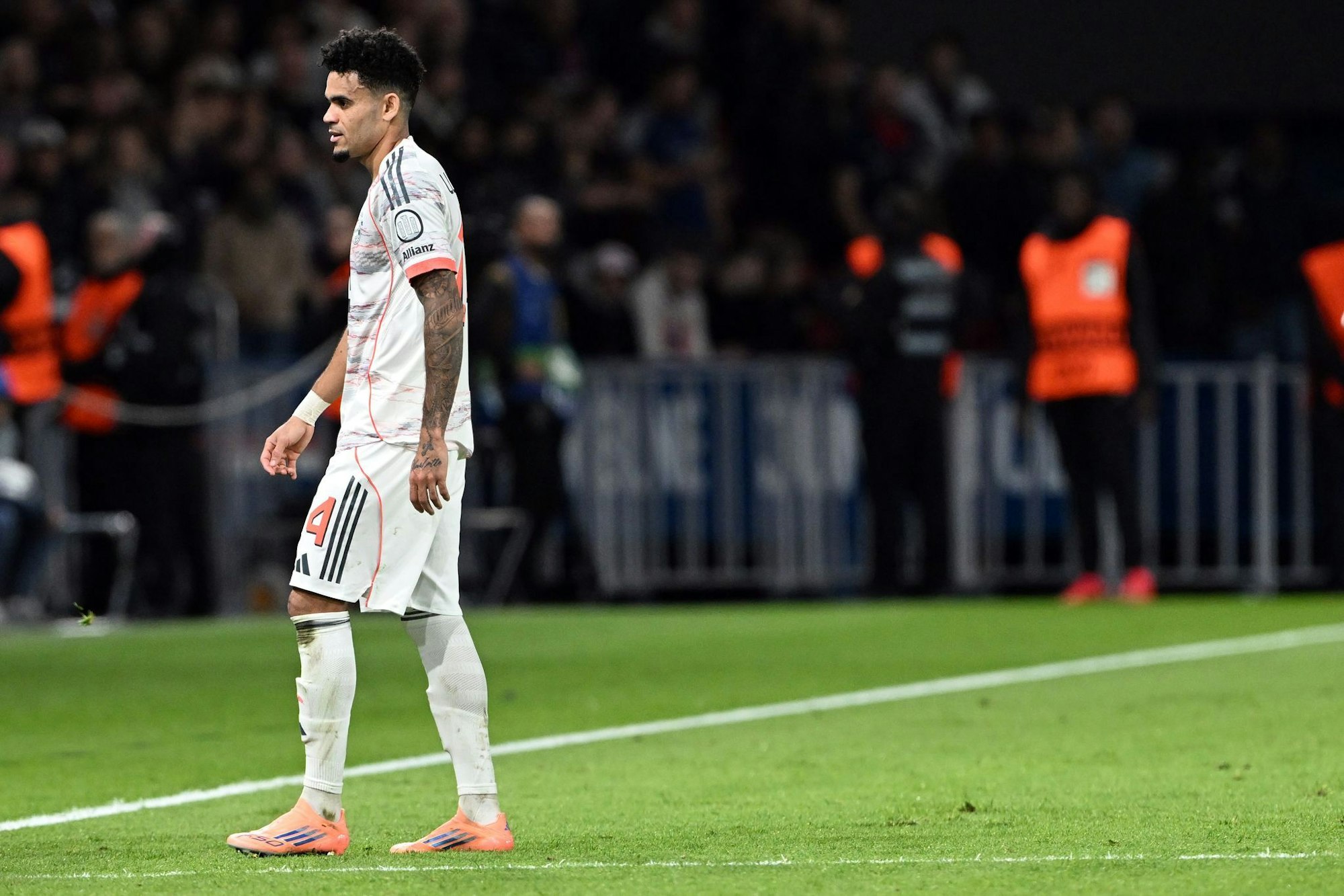 Luis Díaz wurde für drei Spiele gesperrt. (Archivbild)