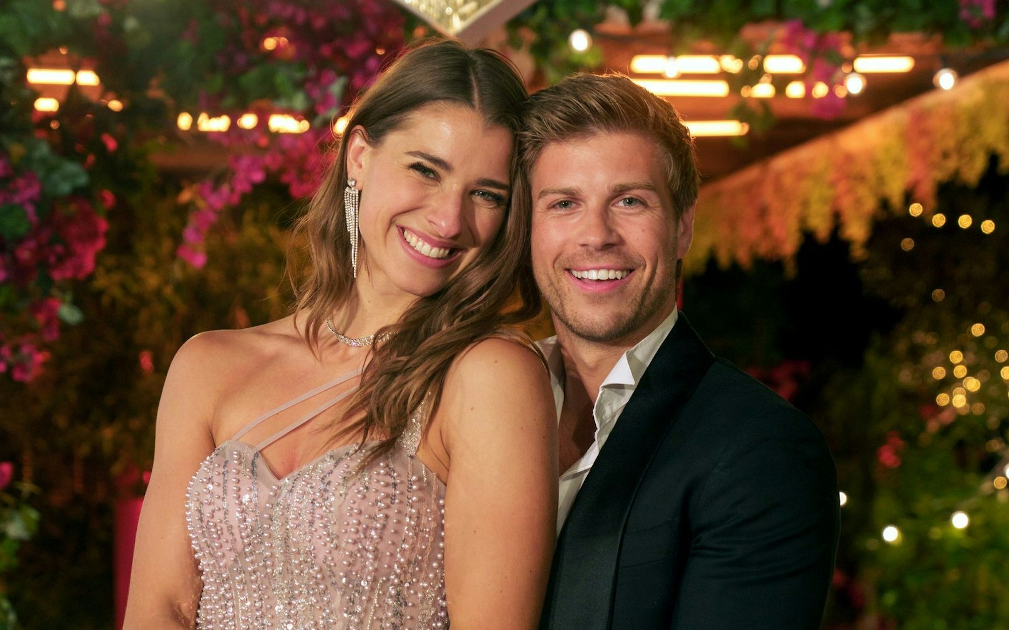 Stella und Josh gewinnen „Love Island VIP“. (Bild: RTLZWEI)