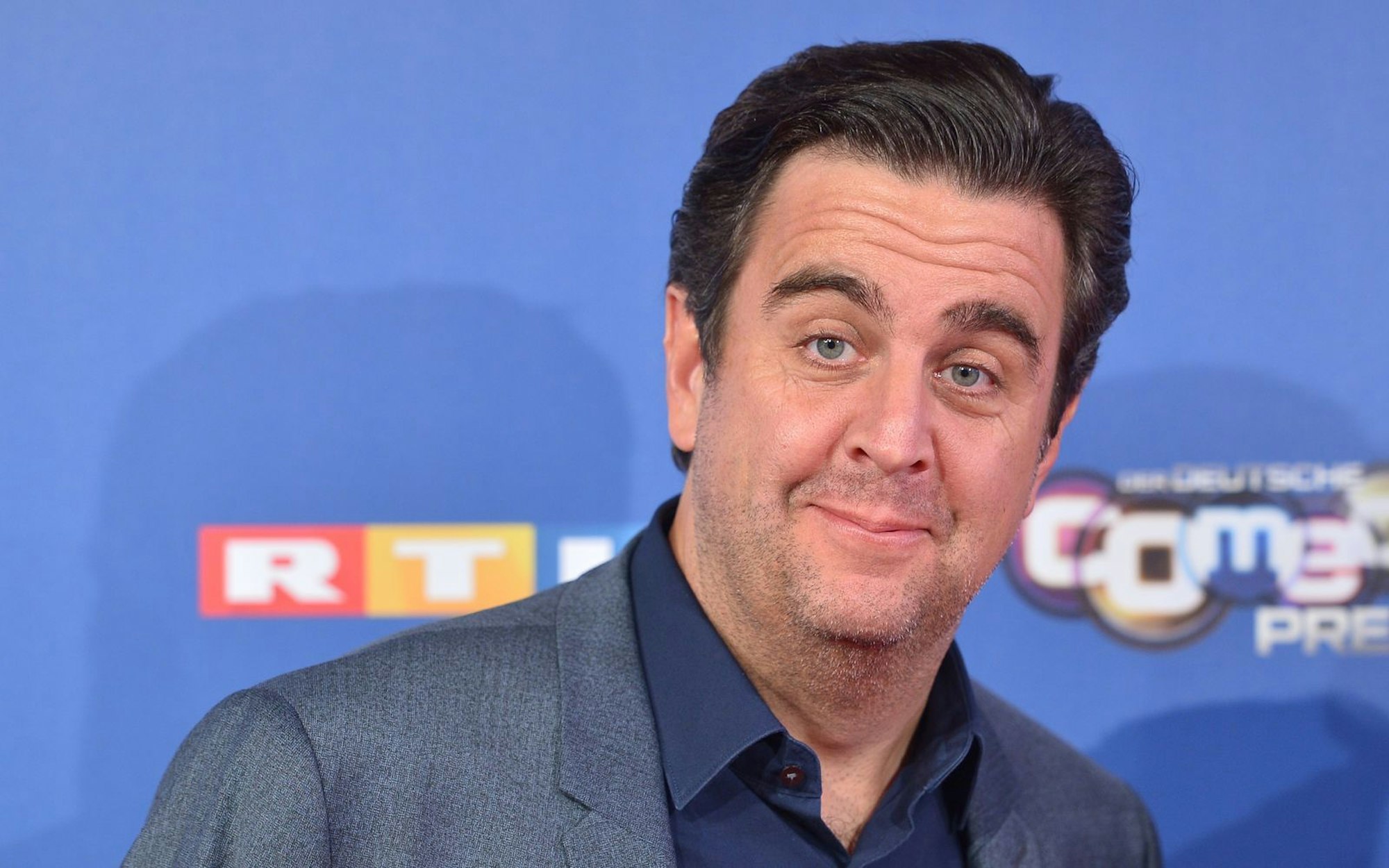 Bastian Pastewka erklärt, was ihn an Kai Pflaumes Moderation stört. (Bild: 2018 Getty Images/Michael Gottschalk)