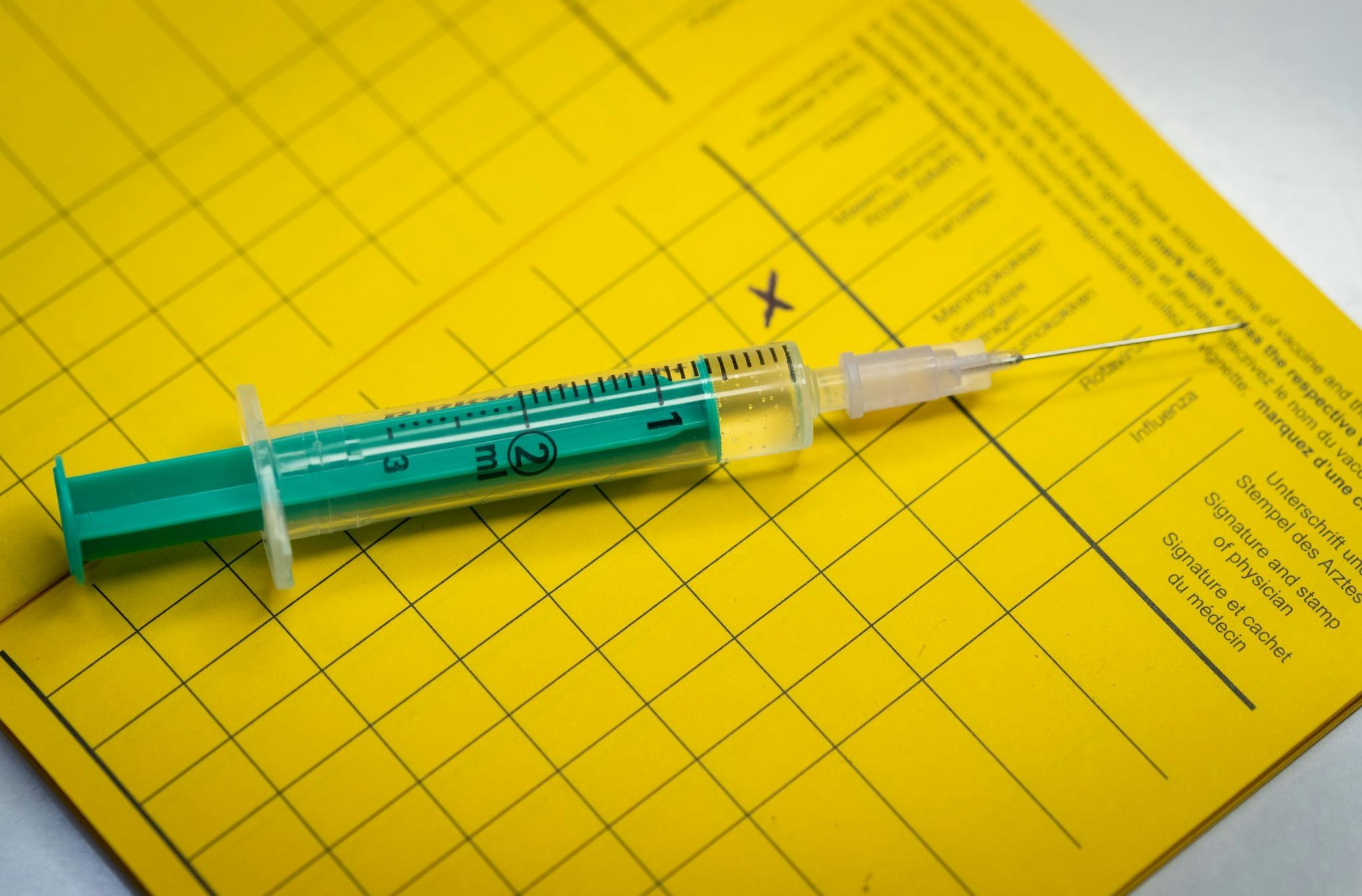 Eine Impfung sorgt dafür, dass der Körper weiß, was im Ernstfall zu tun ist. (Symbolbild)