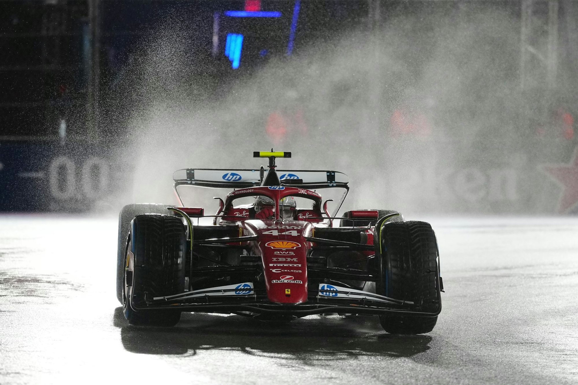 Für Ferrari-Pilot Lewis Hamilton lief gar nichts zusammen, er wurde Letzter.