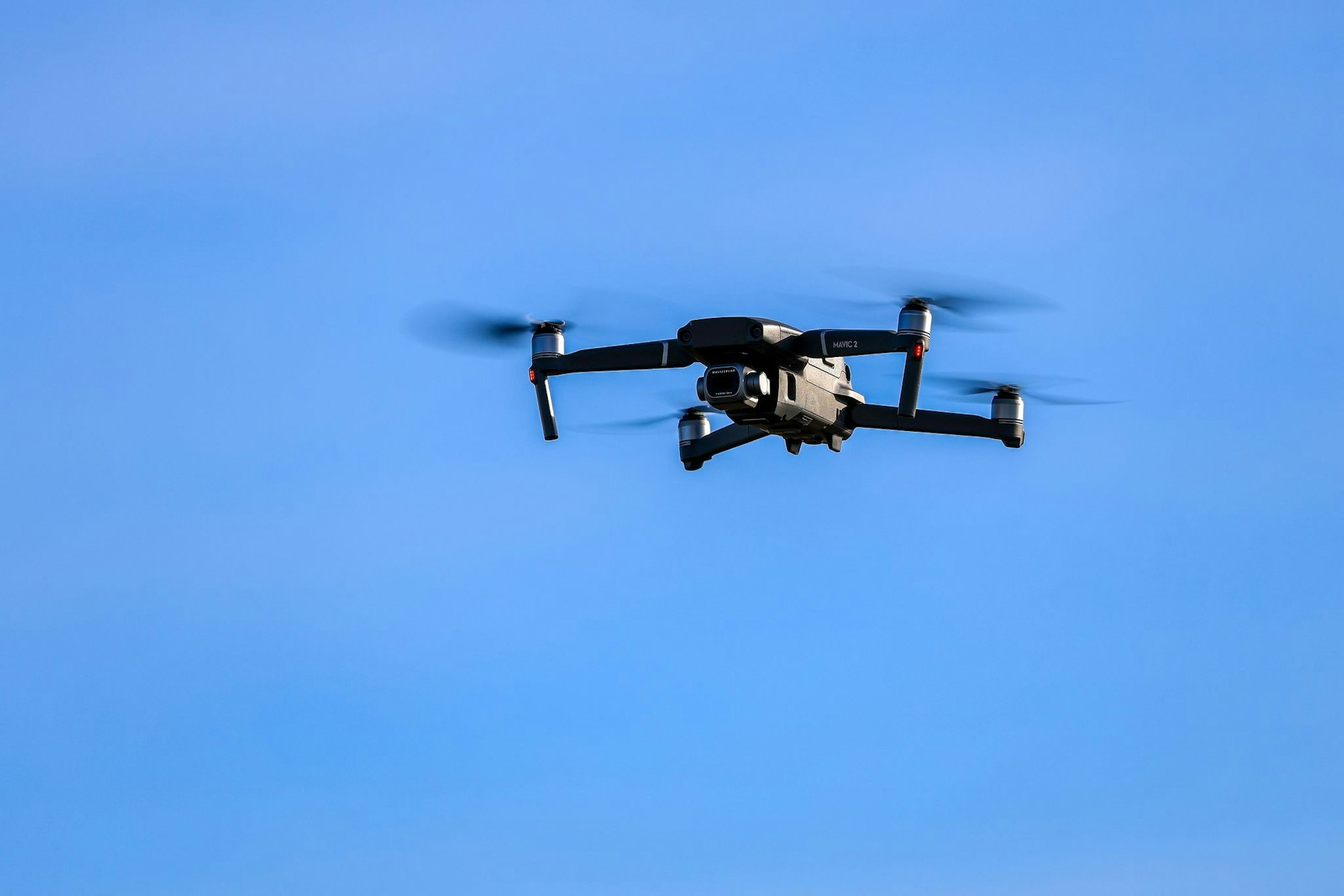 Immer wieder kam es in jüngster Zeit zu Zwischenfällen mit Drohnen. (Symbolbild)