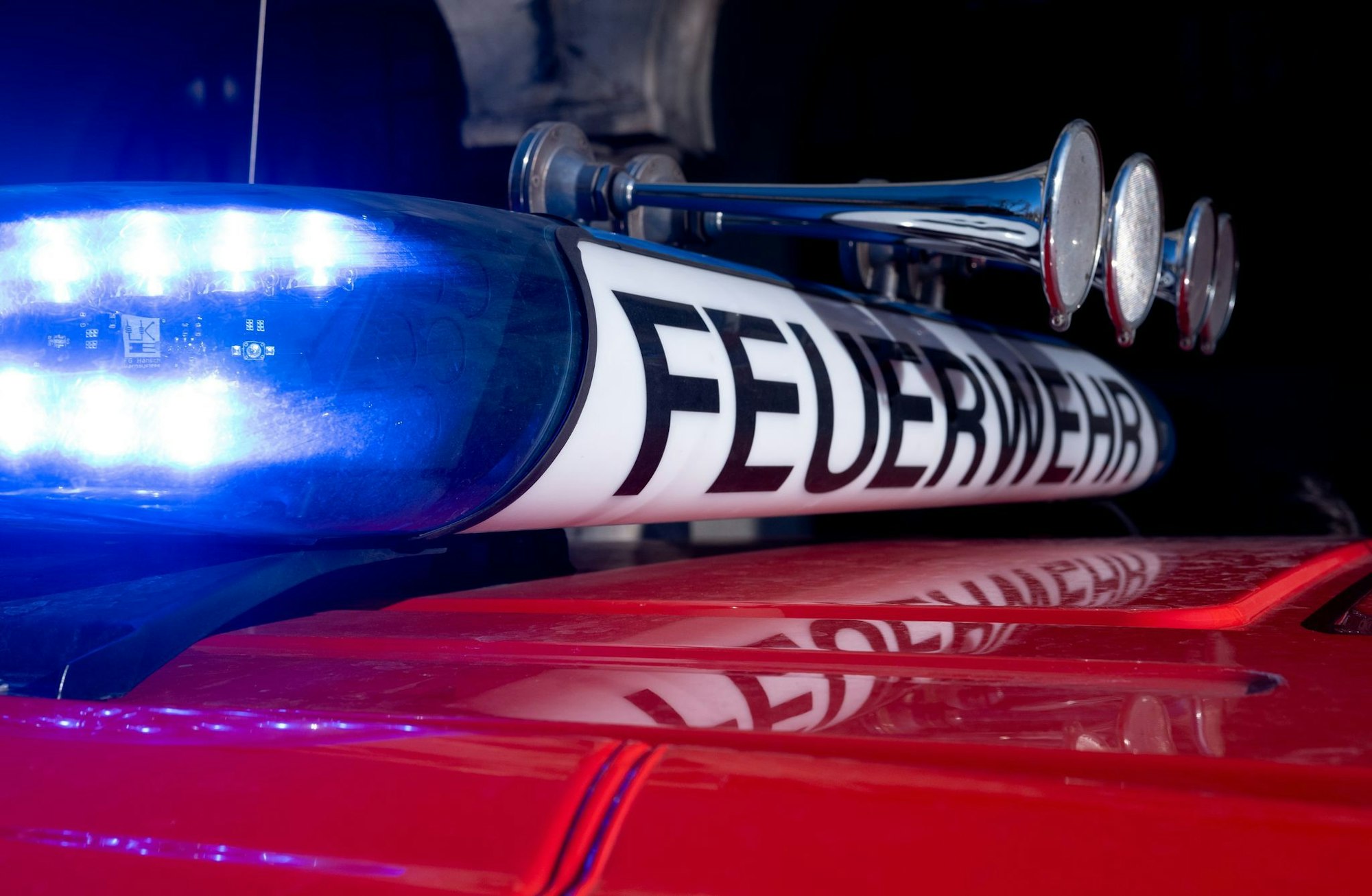 In der Brandruine wurde ein Leichnam gefunden. (Symbolbild)