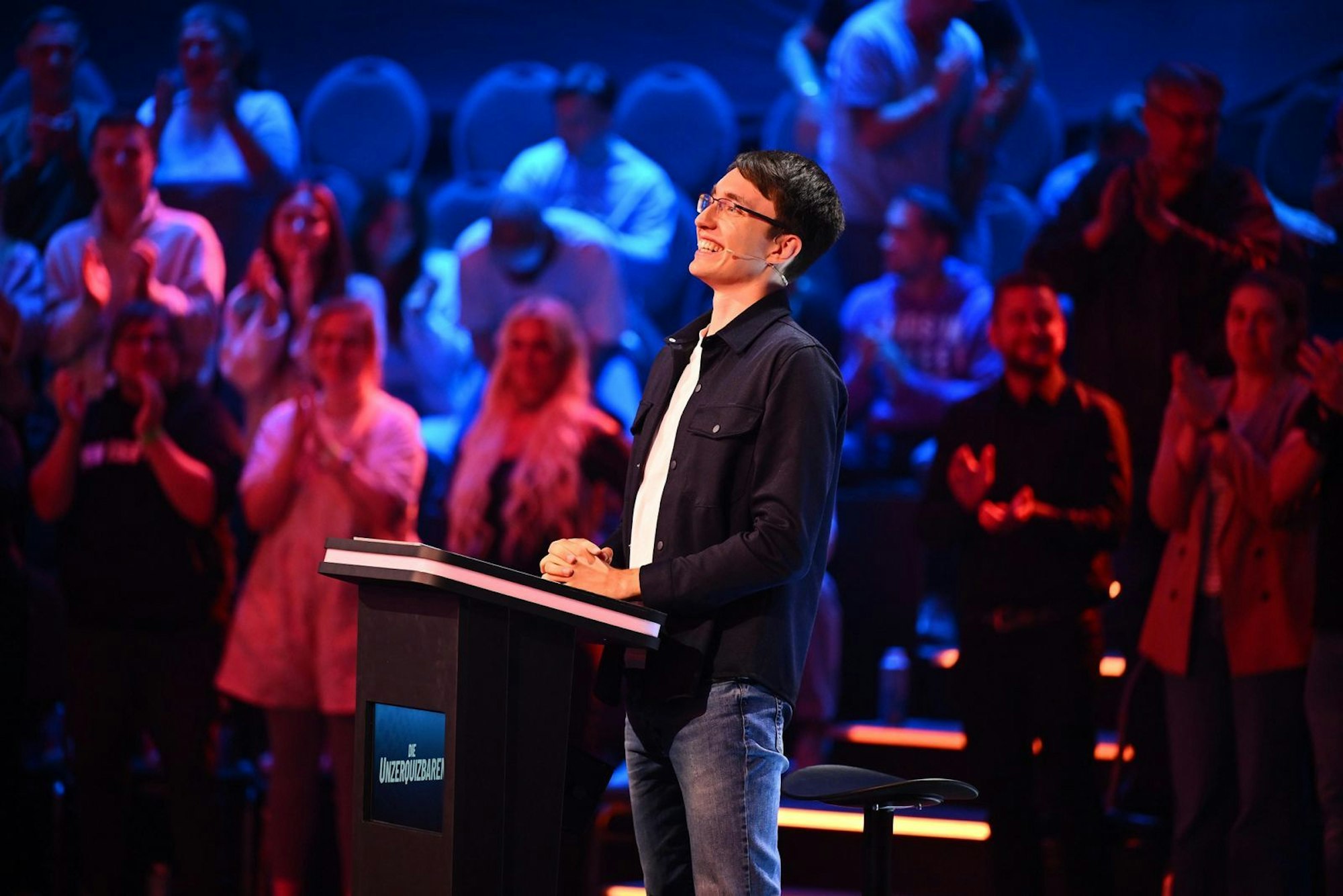 Der Mann, der Raab und Elton „zerquizte“: Tim Zimmermann, 23-jähriger Student aus Wetzlar, zockte die Höchstsumme von 100.000 Euro ab. (Bild: RTL/Raab Entertainment/Willi Weber)