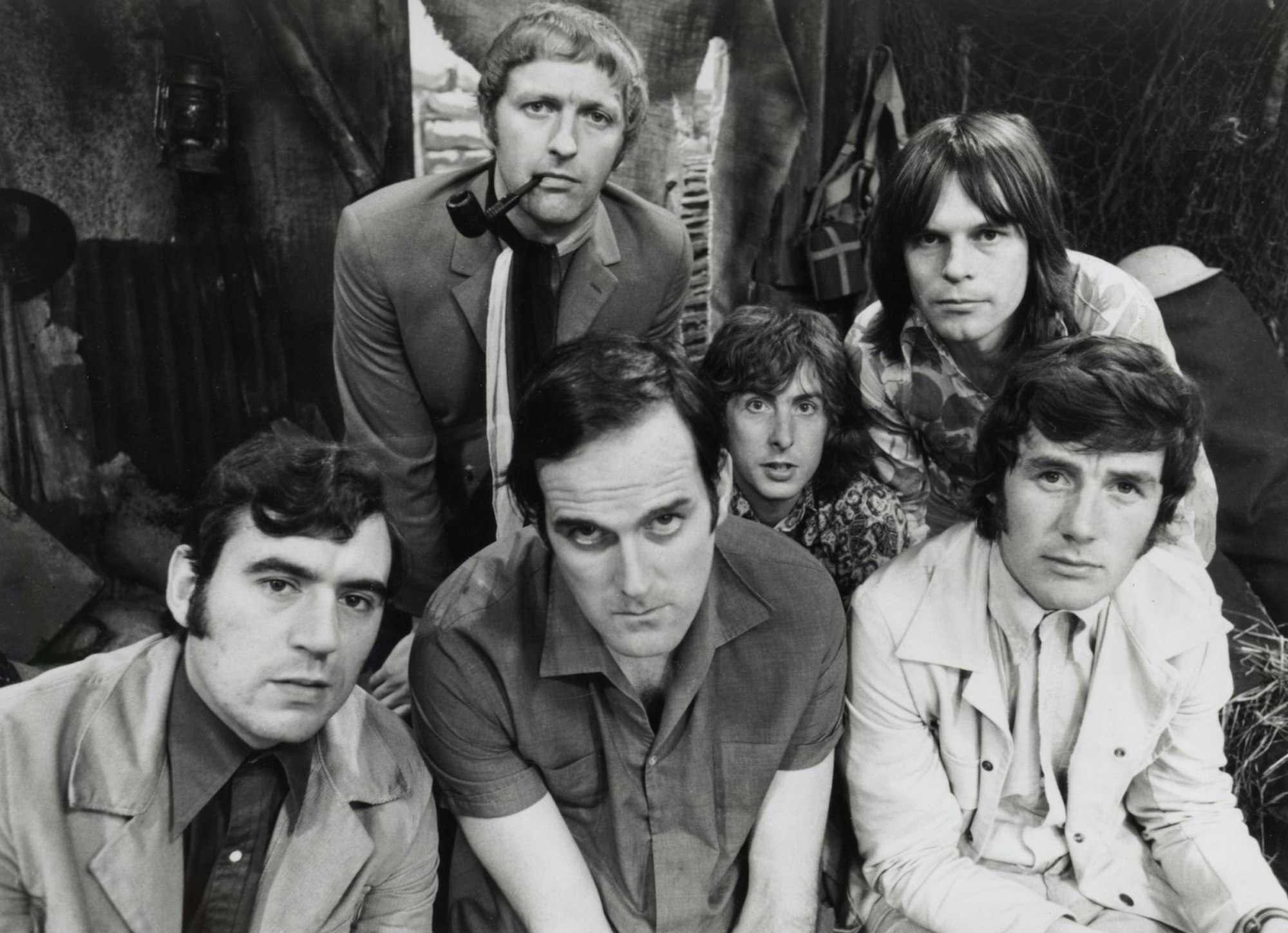 Am 5. Oktober 1969 feierte die anarchistischen TV-Show „Monty Python's Flying Circus“ ihre Premiere. Doch was wurde aus den ehemaligen Monty-Python-Mitgliedern(von links) Terry Jones, Graham Chapman, John Cleese, Eric Idle, Terry Gilliam und Michael Palin? (Bild: Edel)
