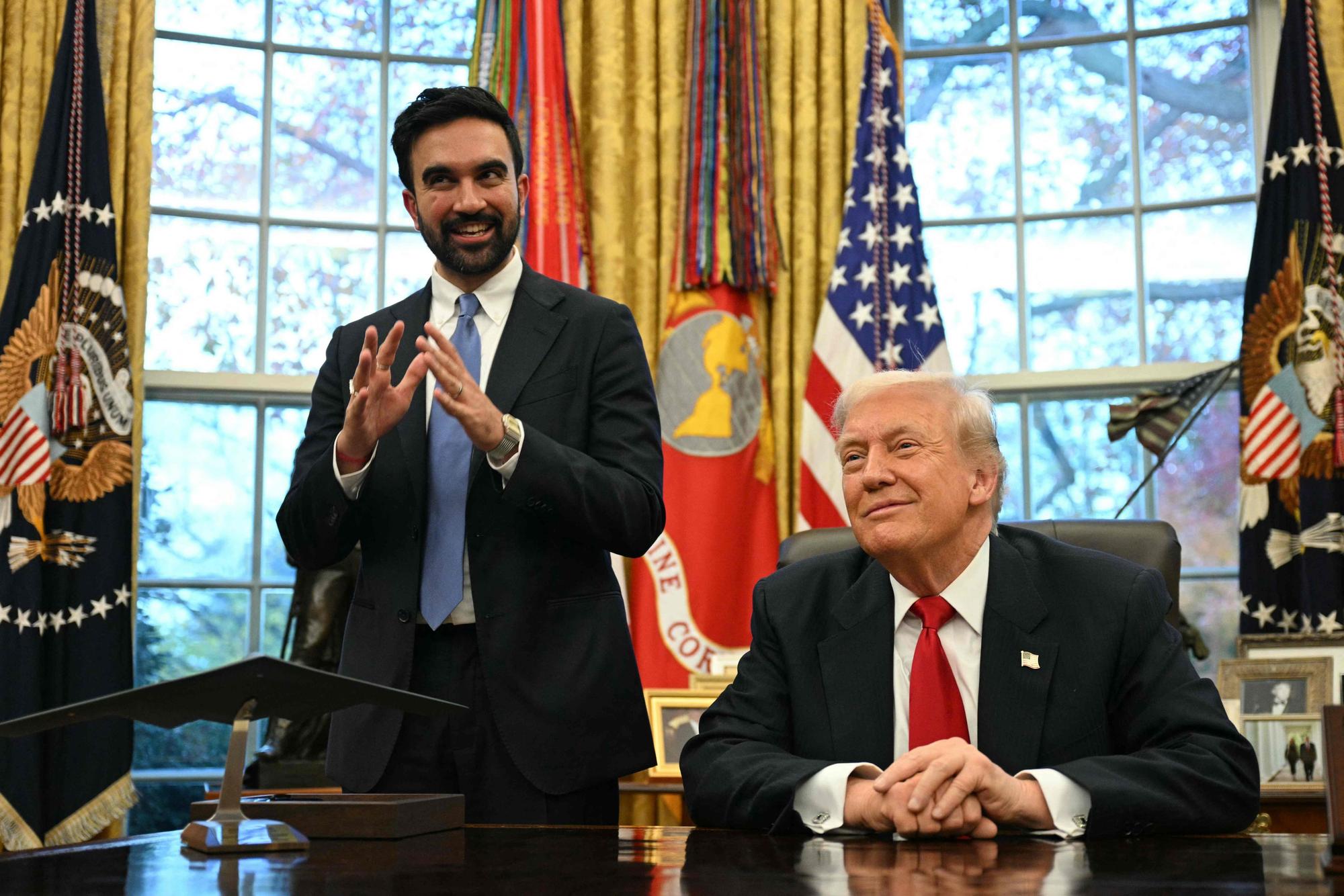 US-Präsident Donald Trump (r) und der gewählte Bürgermeister von New York City, Zohran Mamdani, gaben sich im Oval Office überraschend charmant.