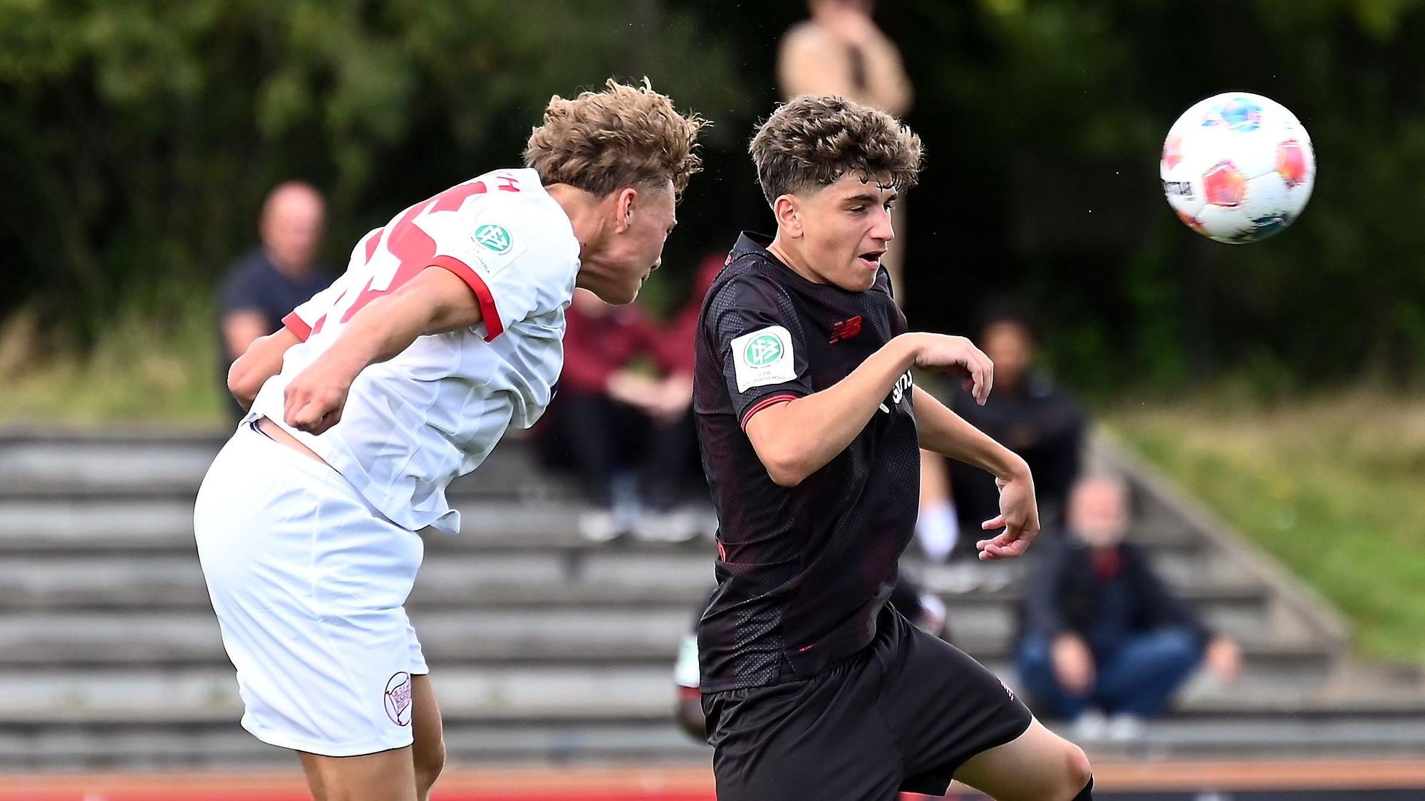 30.08.2025, Fiussball-U17-Bayer 04-Offenbach
rechts: Simone Cannizzaro (Bayer)
Foto: Uli Herhaus