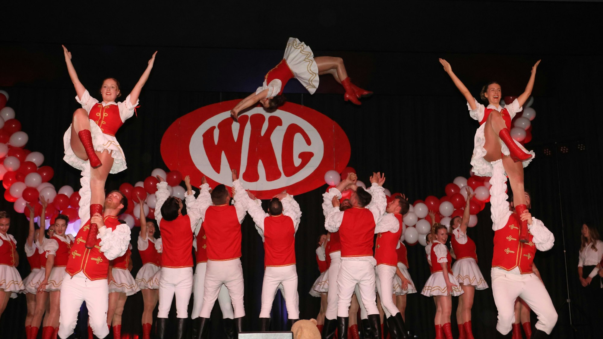 Das Foto zeigt die Tanzvorführung