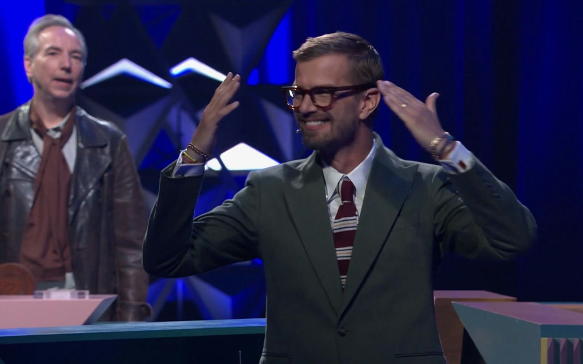 Joko Winterscheidt erlebt ein chaotisches Staffelfinale. (Bild: Joyn)