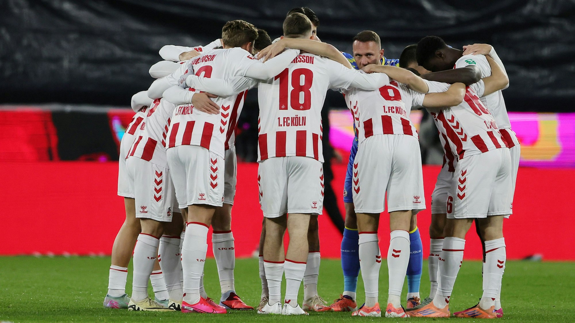 Die Kölner Mannschaft beeindruckt bislang mit großem Zusammenhalt und jeder Menge Fleiß.