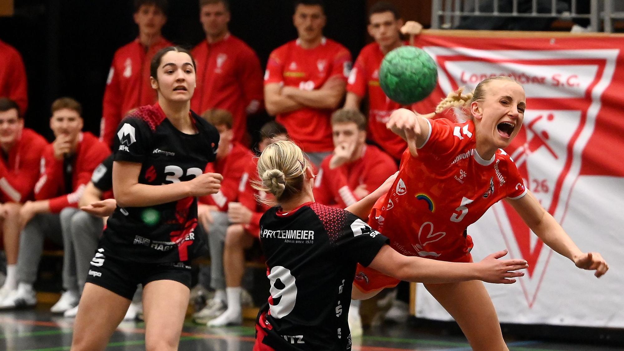 22.11.2025, Handball Damen 1.FC Köln-Bensheim
rechts: Johanna FRanz (Köln)
Foto: Uli Herhaus