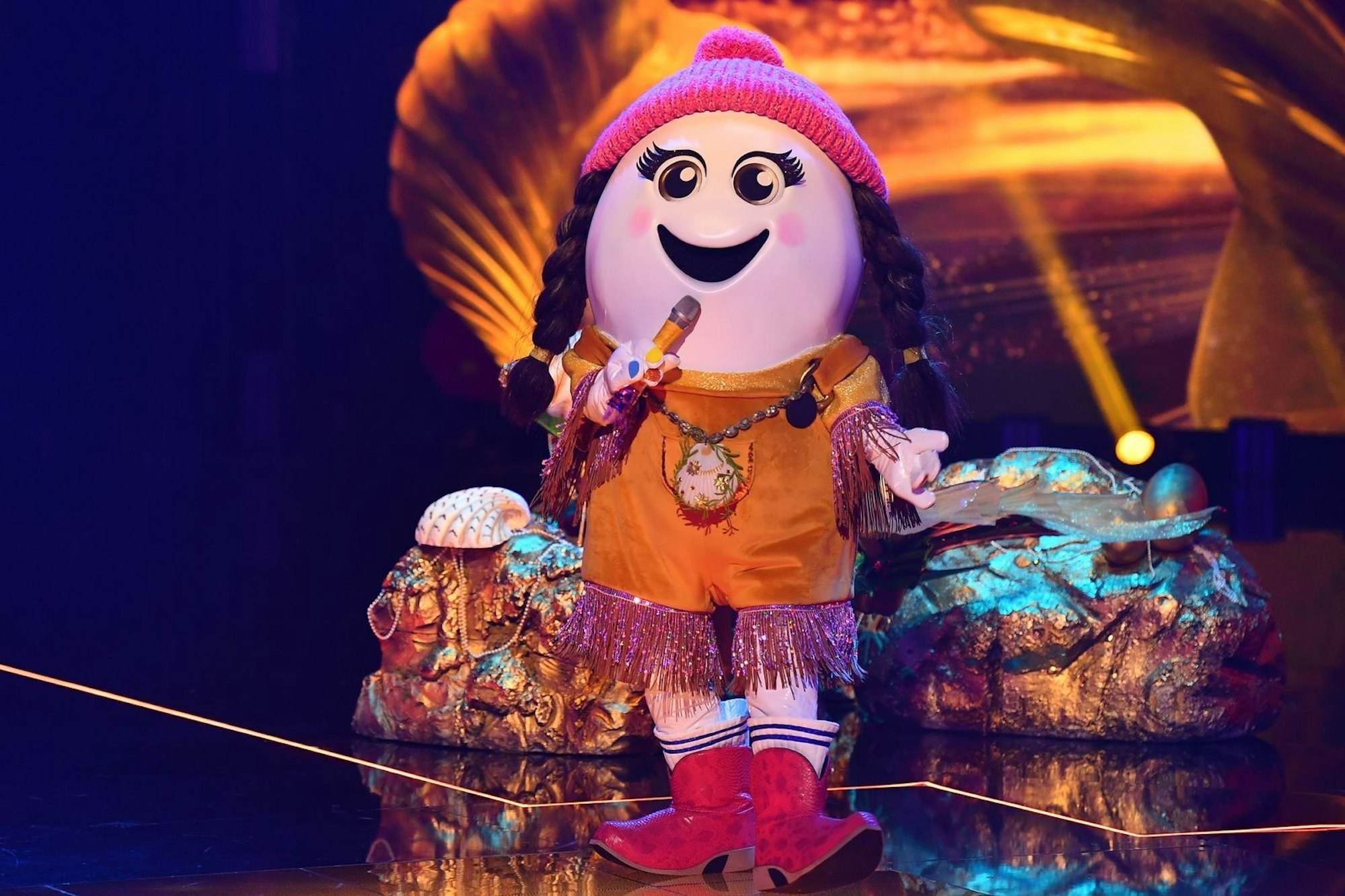 Eggi trotzte bei „La Isla Bonita“ von Madonna einer Erkältung. „Ich bin doch kein Weichei“, sagte sie. Am Ende setzte sie sich gegen Qietsch im finalen Showdown duch. (Bild: Joyn/Julia Feldhagen)