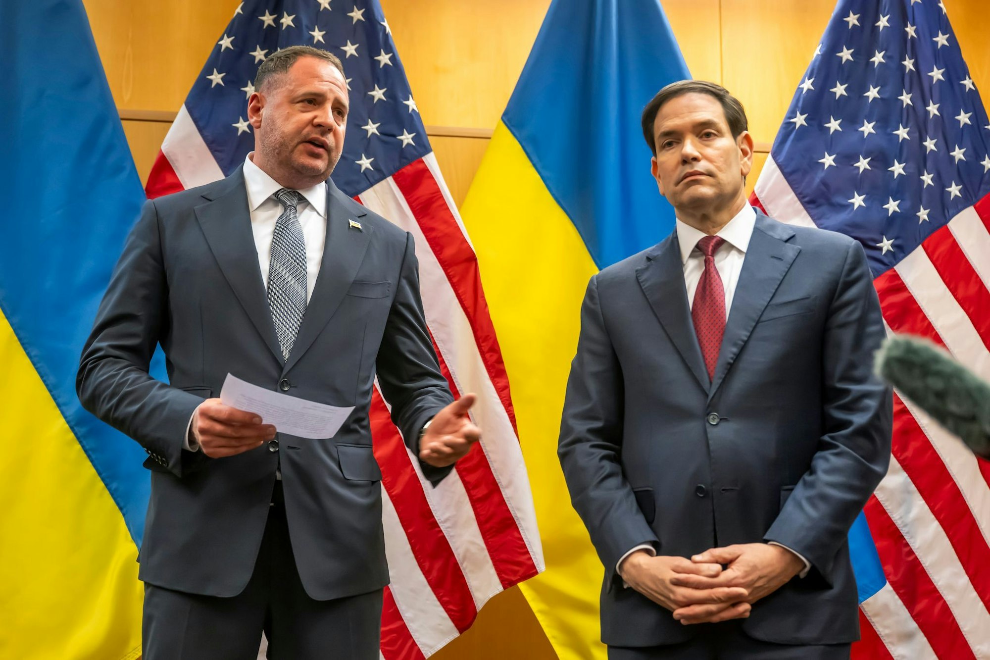 US-Außenminister Marco Rubio und der ukrainische Verhandlungsführer Andrij Jermak wollen am Sonntagabend erneut vor die Presse treten.
