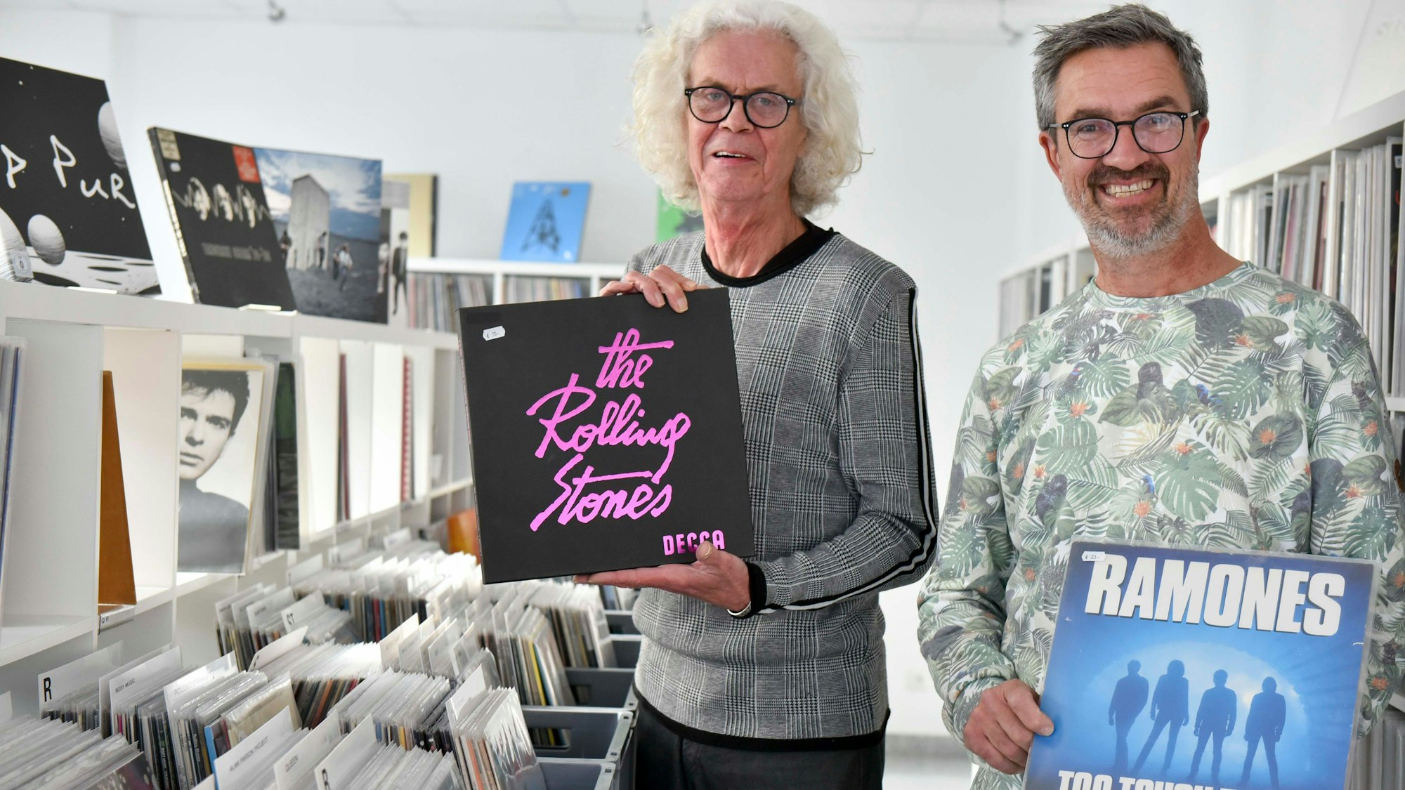 Armin Schwerd und Tobias Bayer eröffneten nach erfolgreichem Online-Handel jetzt einen ganz realen Plattenladen in Brühl.