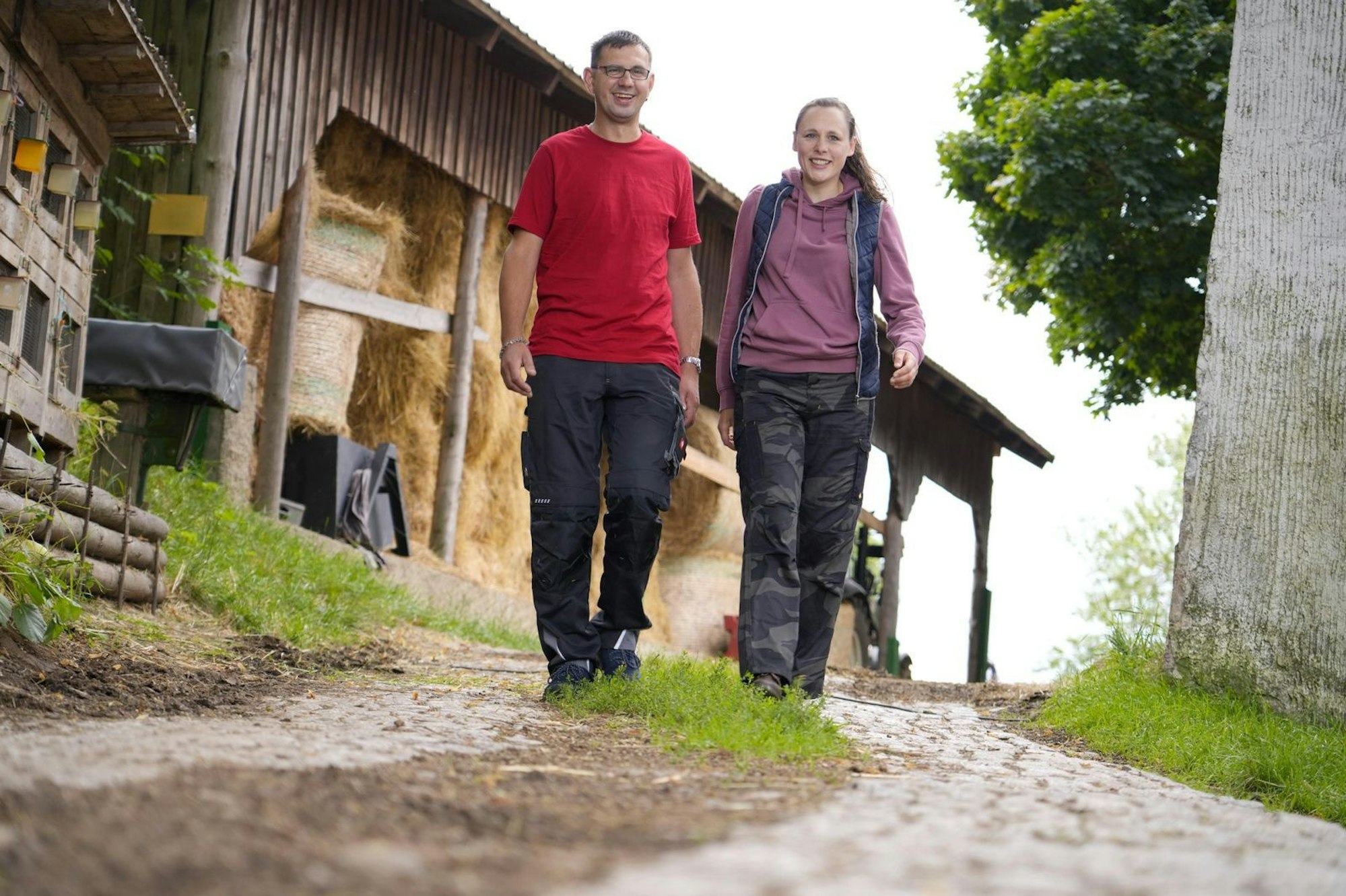 Thomas will die 35-jährige Soldatin näher kennenlernen. (Bild: RTL / Stefan Gregorowius)