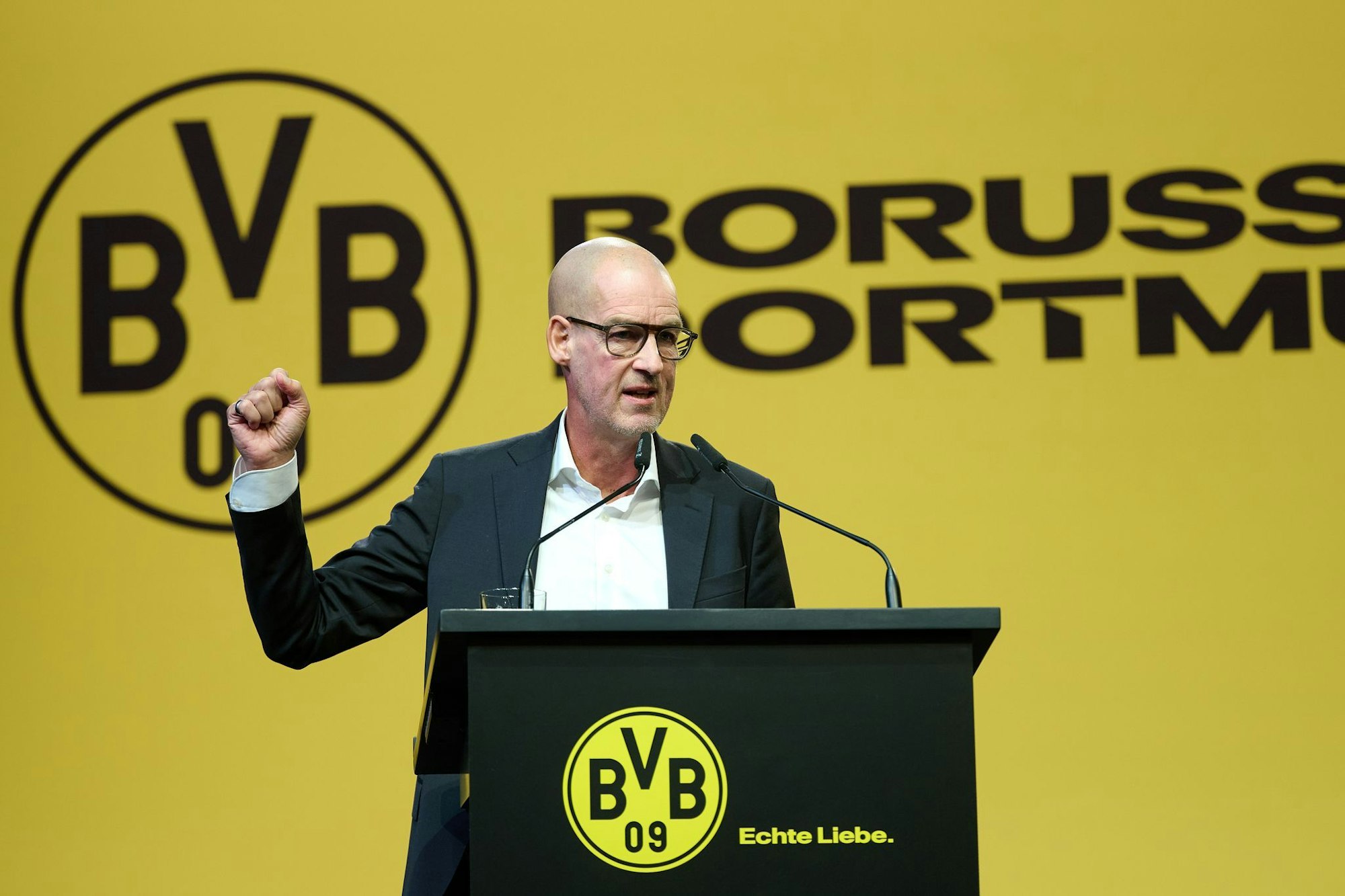 BVB-Marketingchef Carsten Cramer hofft, dass die BVB-Fußballfrauen spätestens 2029 in der Bundesliga spielen.