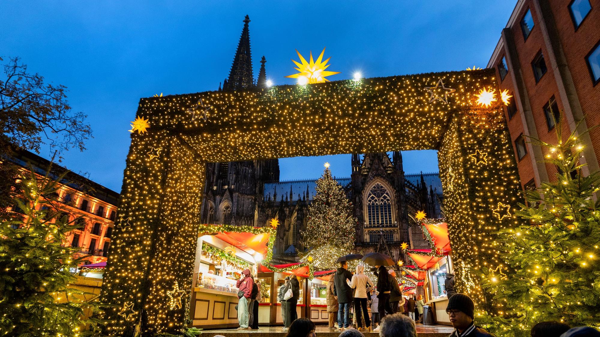 Der Weihnachtsmarkt am Kölner Dom.