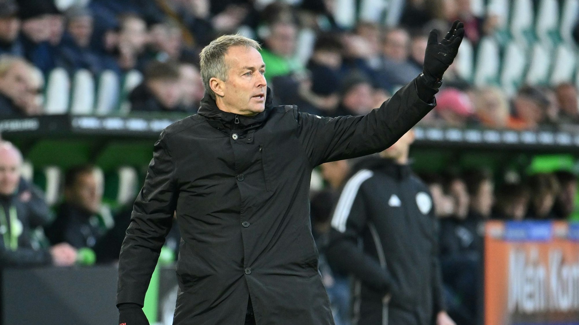 Trainer Kasper Hjulmand und seine Mannschaft reisten mit Verspätung nach Manchester.