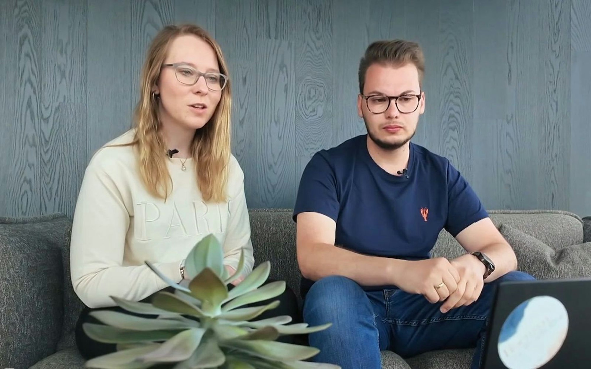 Eiszeit bei Julia und Julian: „Es ist totale Spannung im Raum.“ (Bild: Sat,1)